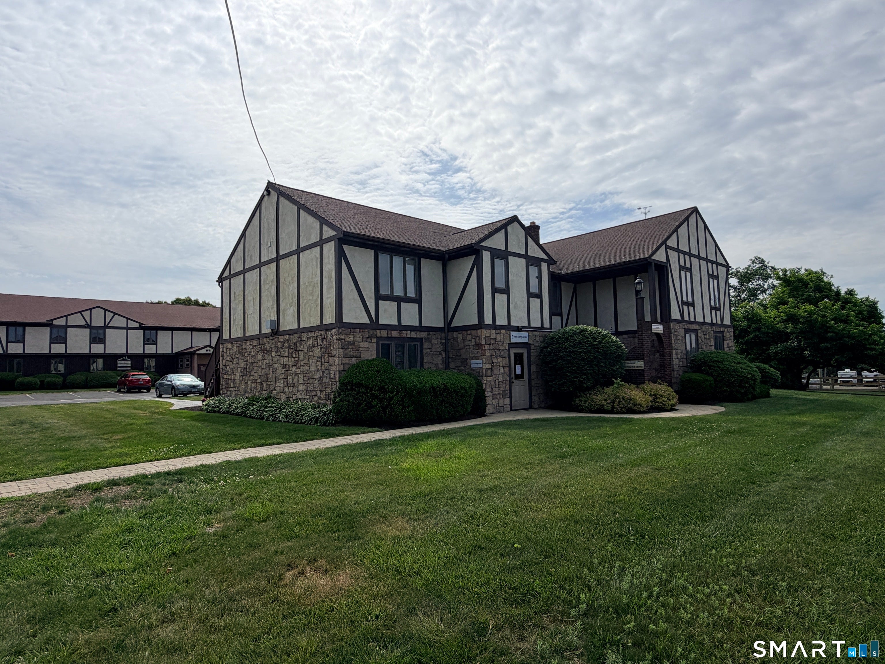 16 Waterbury Road 2-B — photo