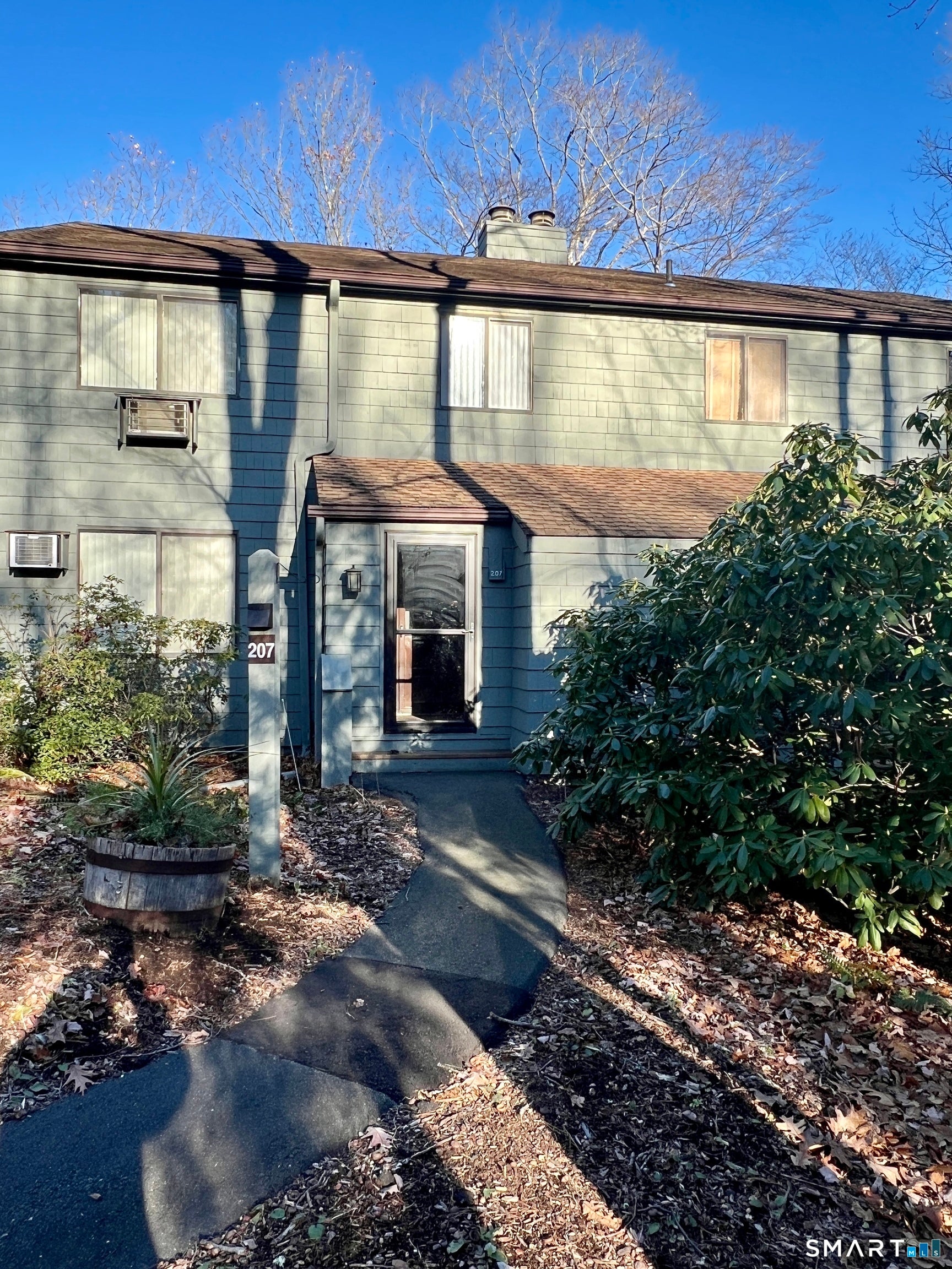 207 Ledge Drive — photo