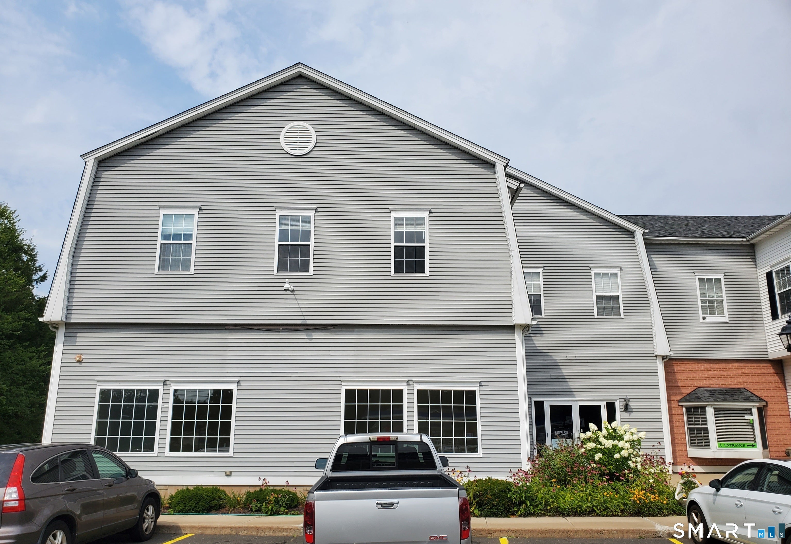 350 Main Street — photo