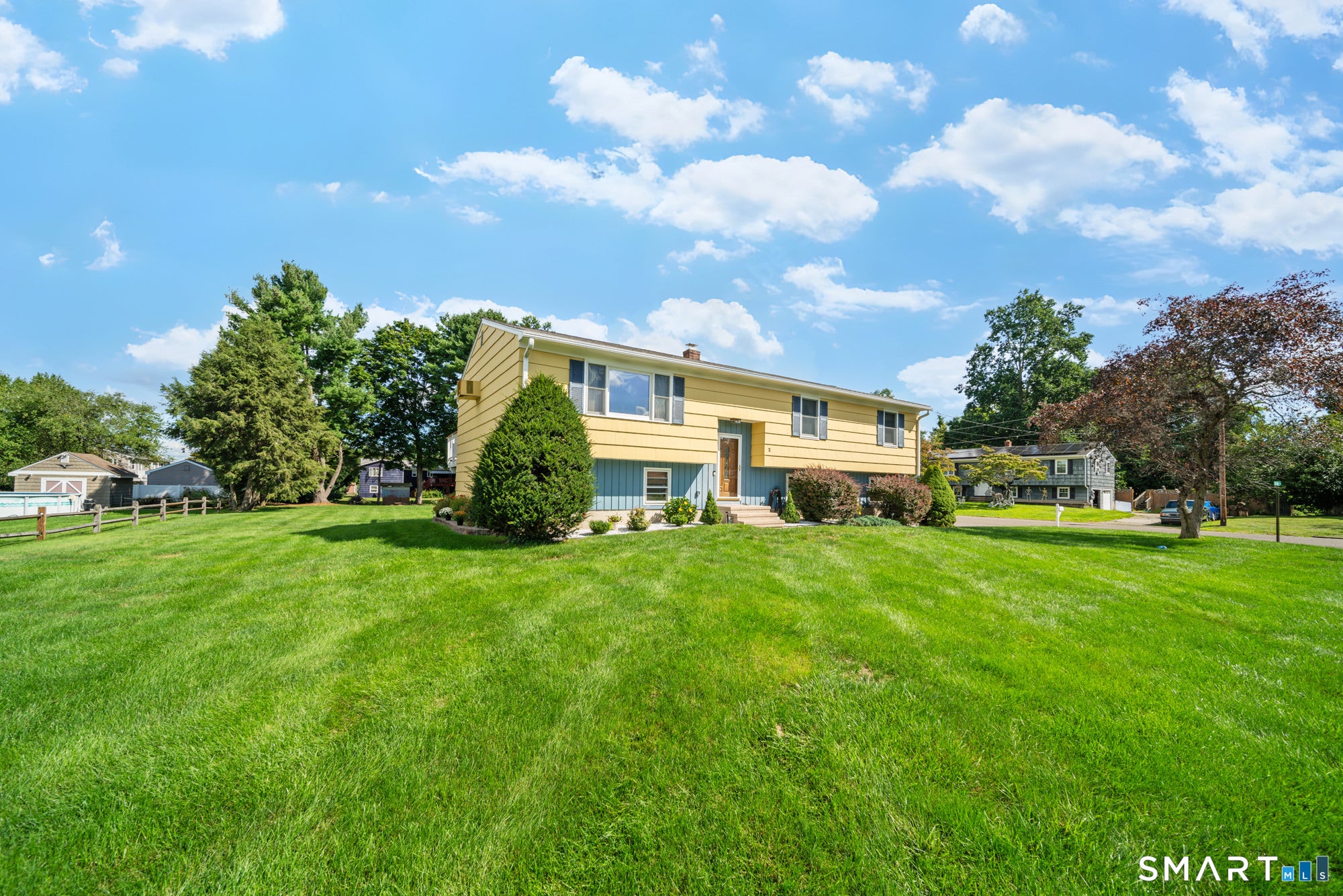2 Ellen Drive — photo