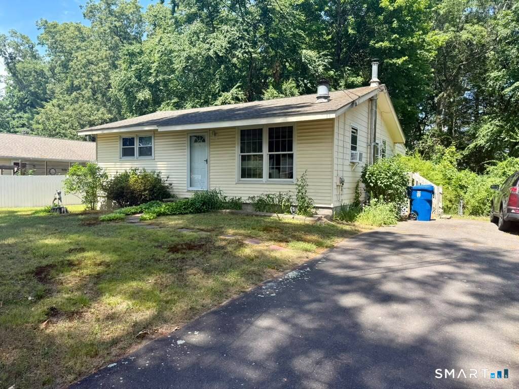 Home in Farmington, CT 06085 — photo 2