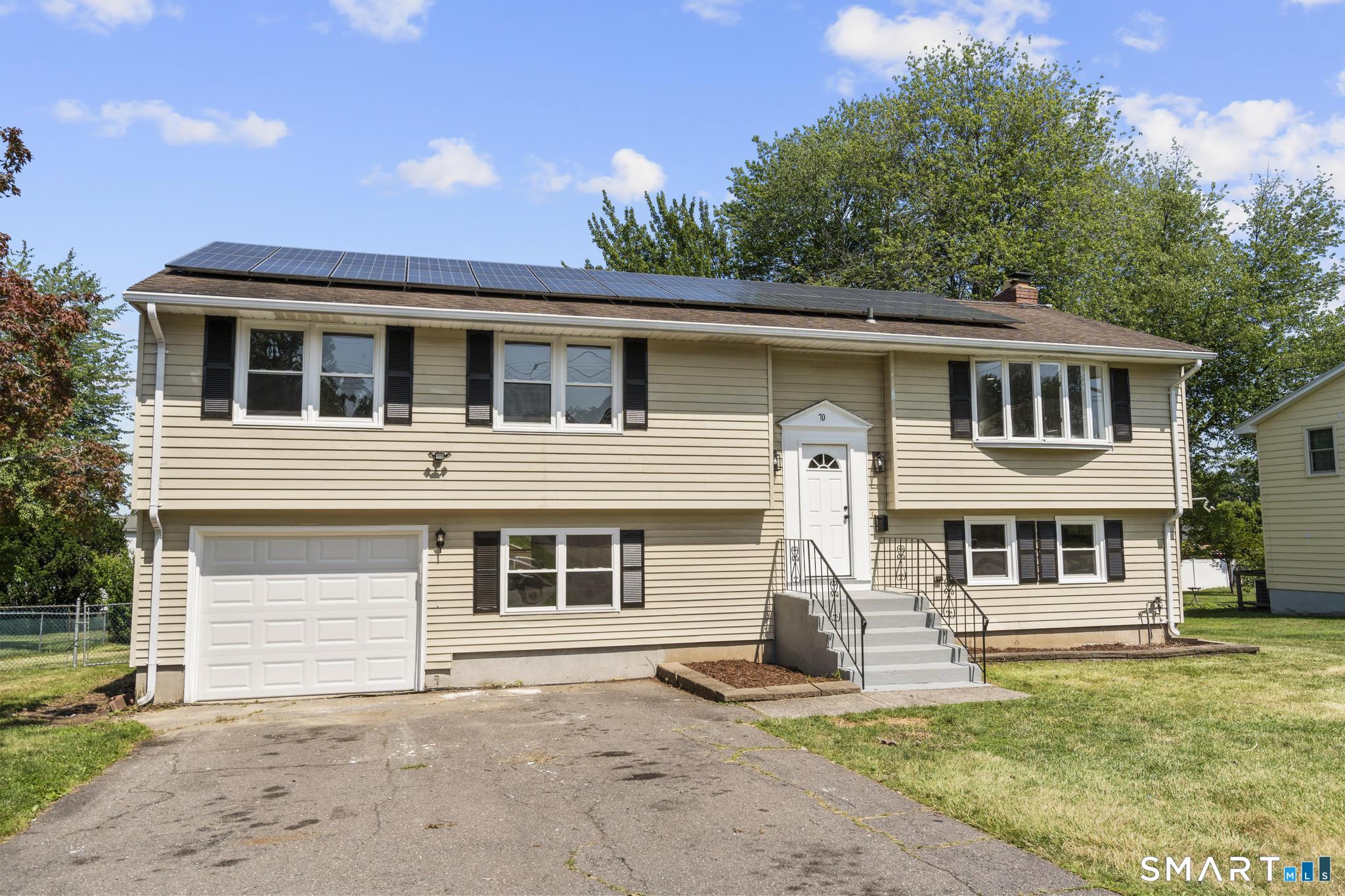 70 Ridge Crest Circle, Wethersfield, CT 06109 — photo 3