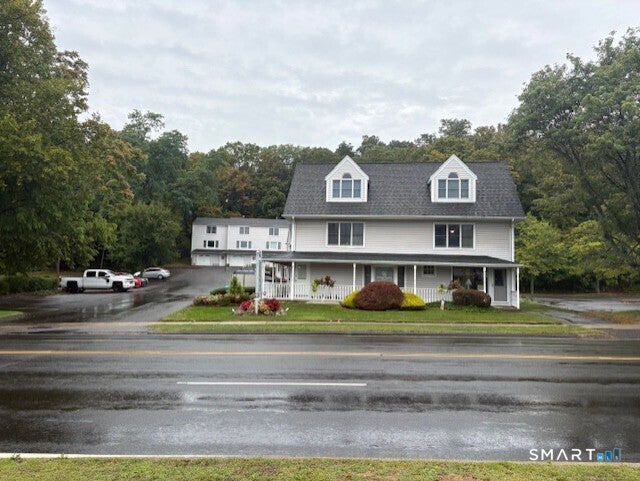 2508 Whitney Avenue D — photo