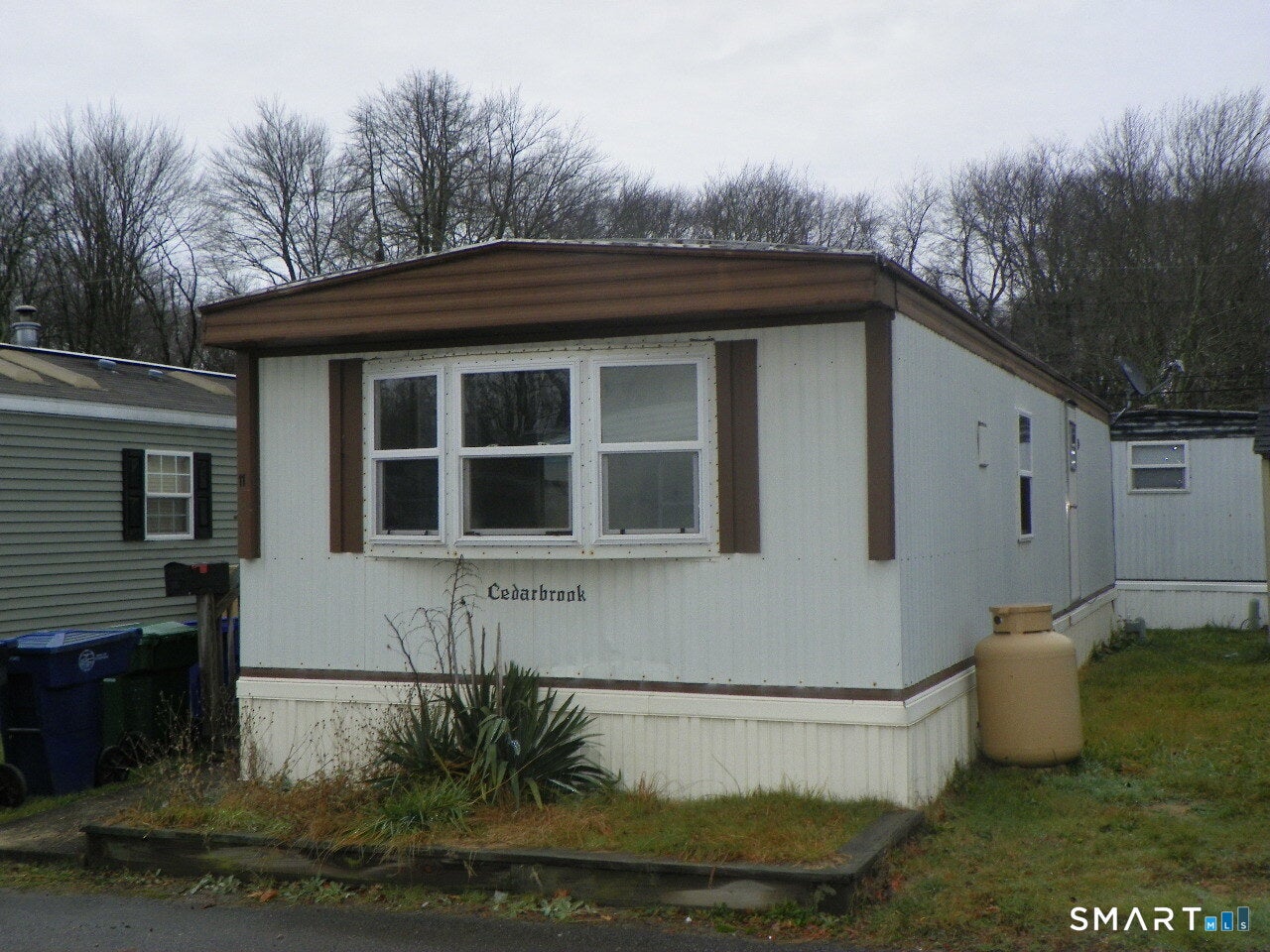 11 Woodland Drive — photo