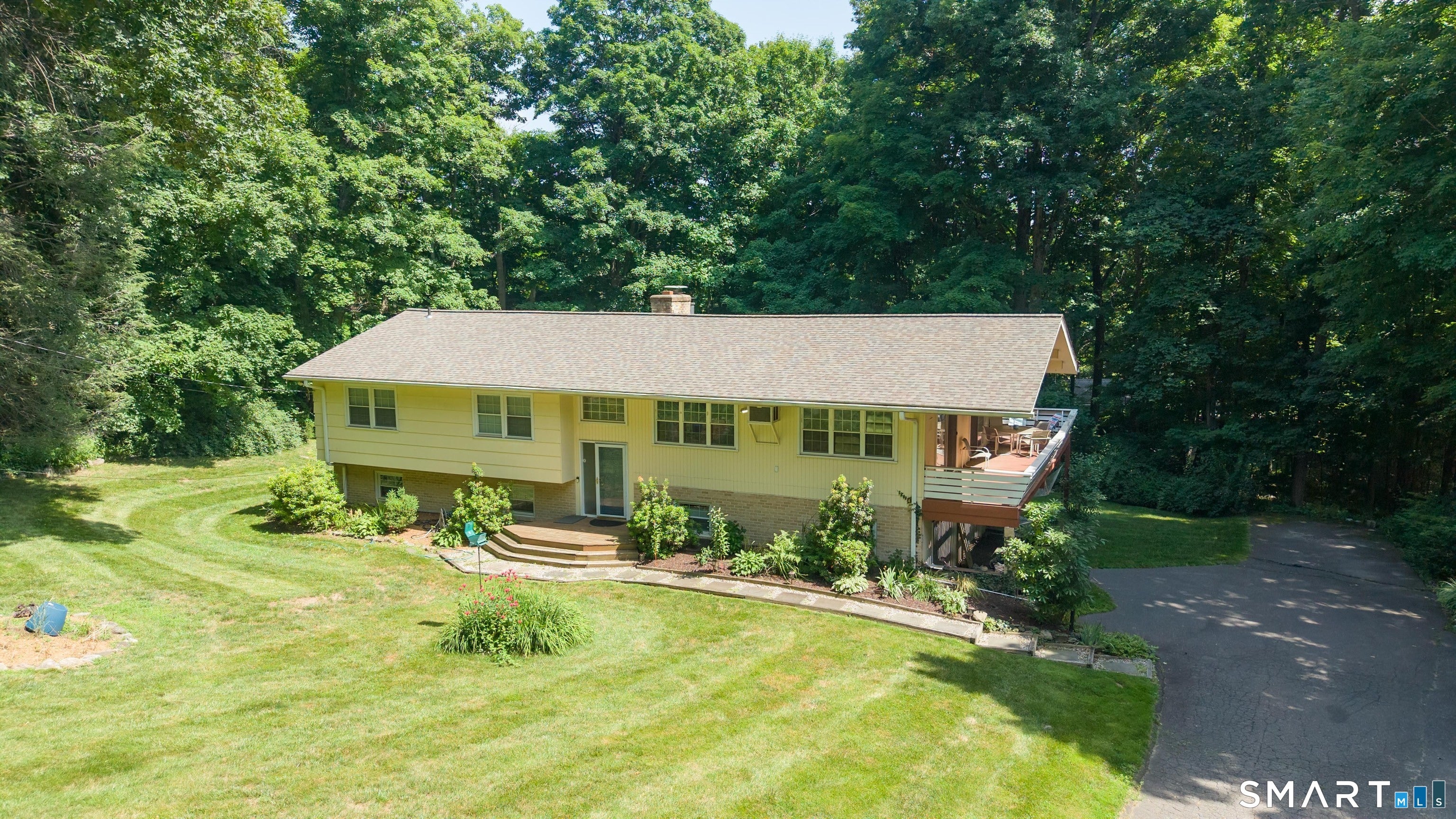 3 Birchcrest Drive — photo