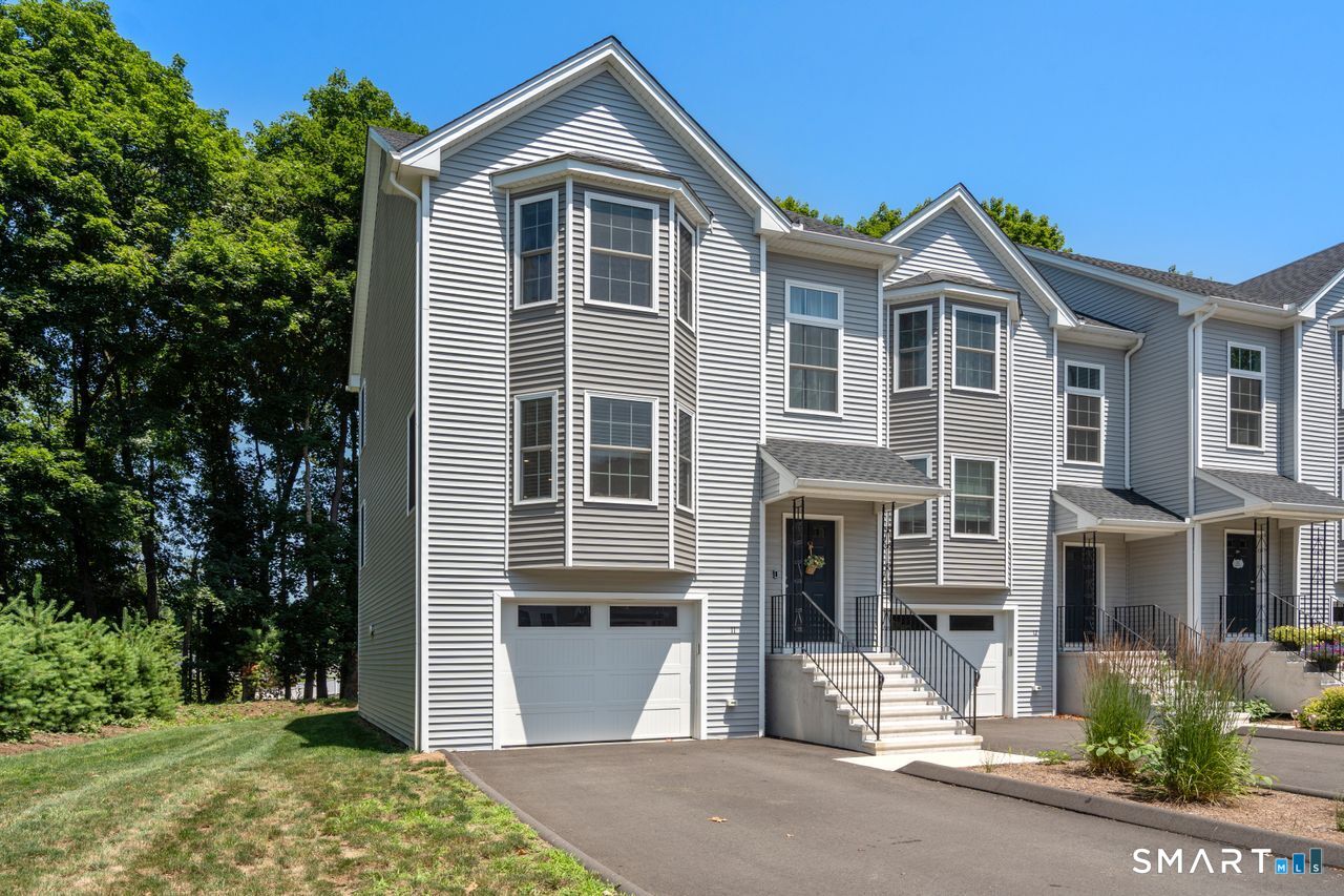 11 Summer Brook Way 11 — photo