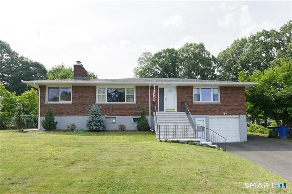 433 Highland Drive — photo