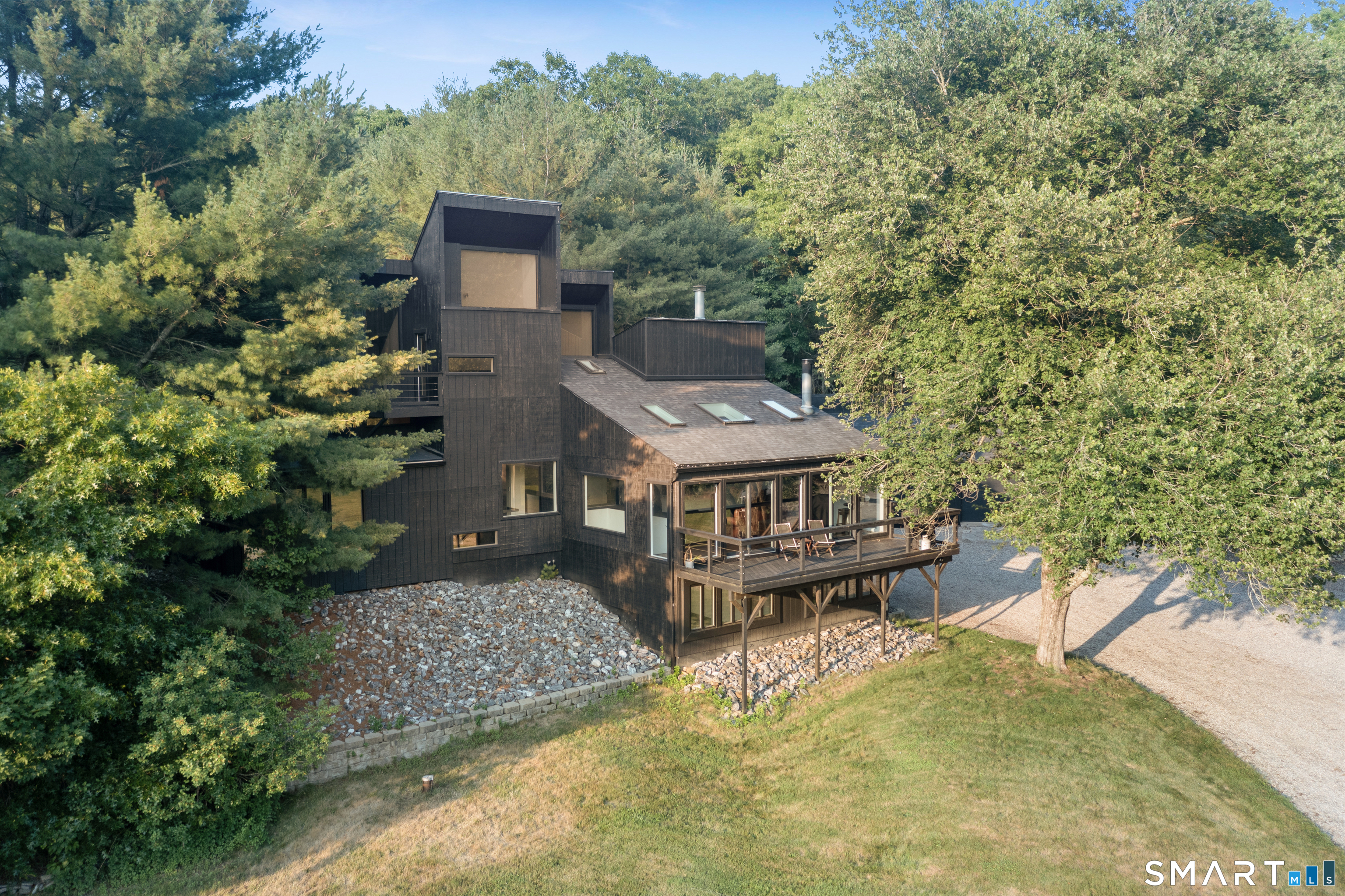 564 Hubbard Road, Killingly, CT 06241 — photo 2