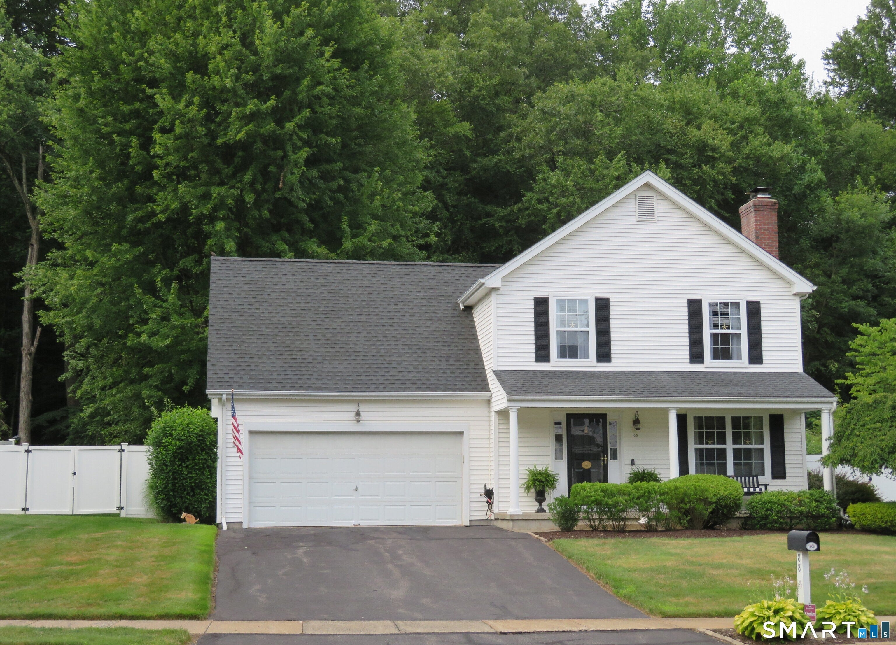 88 Dundee Drive — photo