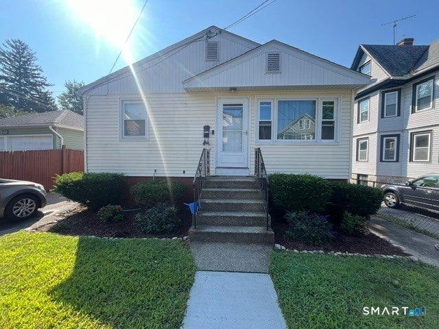 12 Pleasant Street — photo