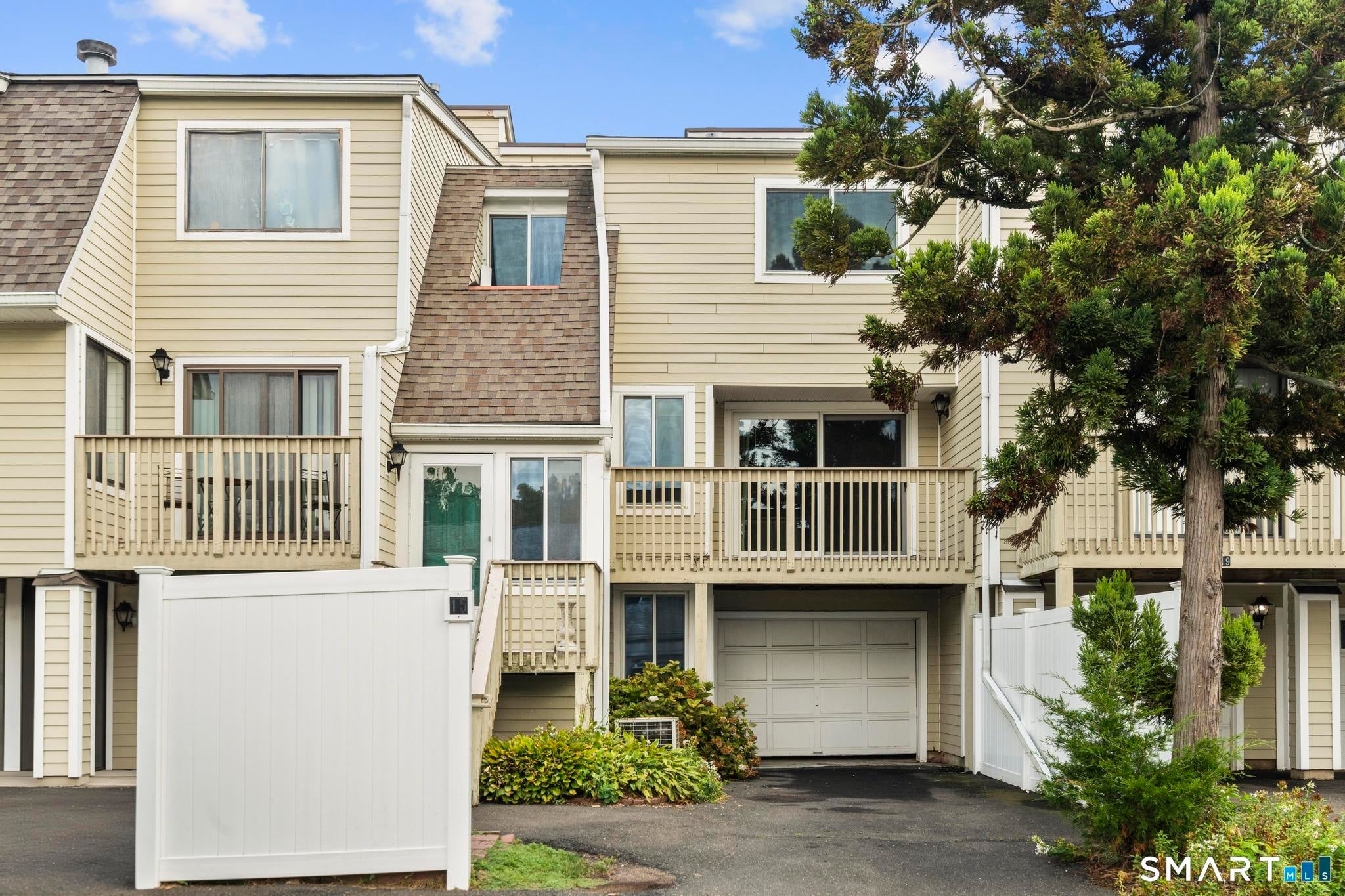 15 Peddlars Drive 15 — photo