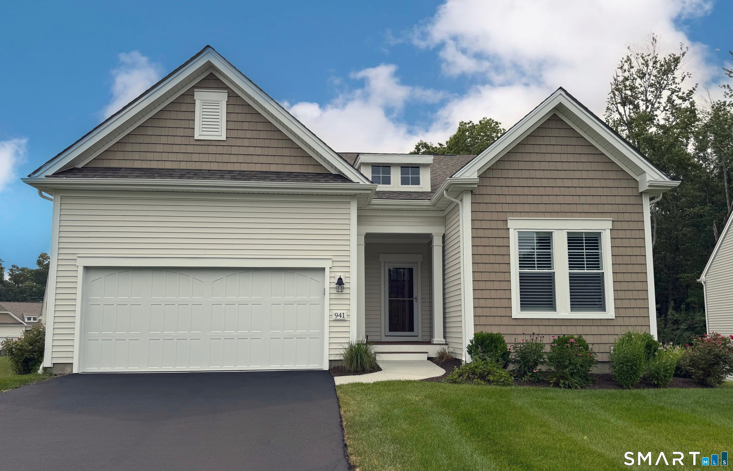 941 Mackenzie Lane 941 — photo