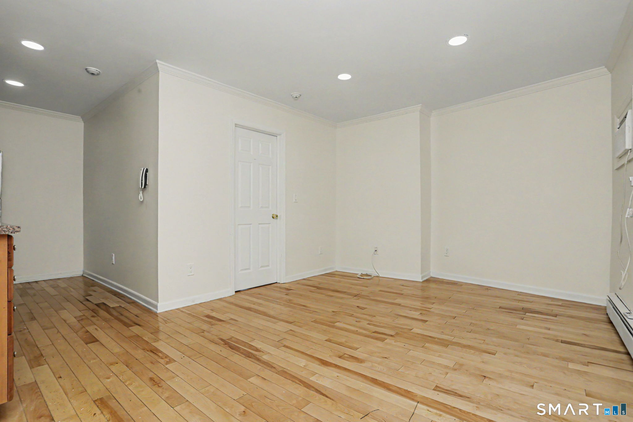211 Main Street 3B — photo
