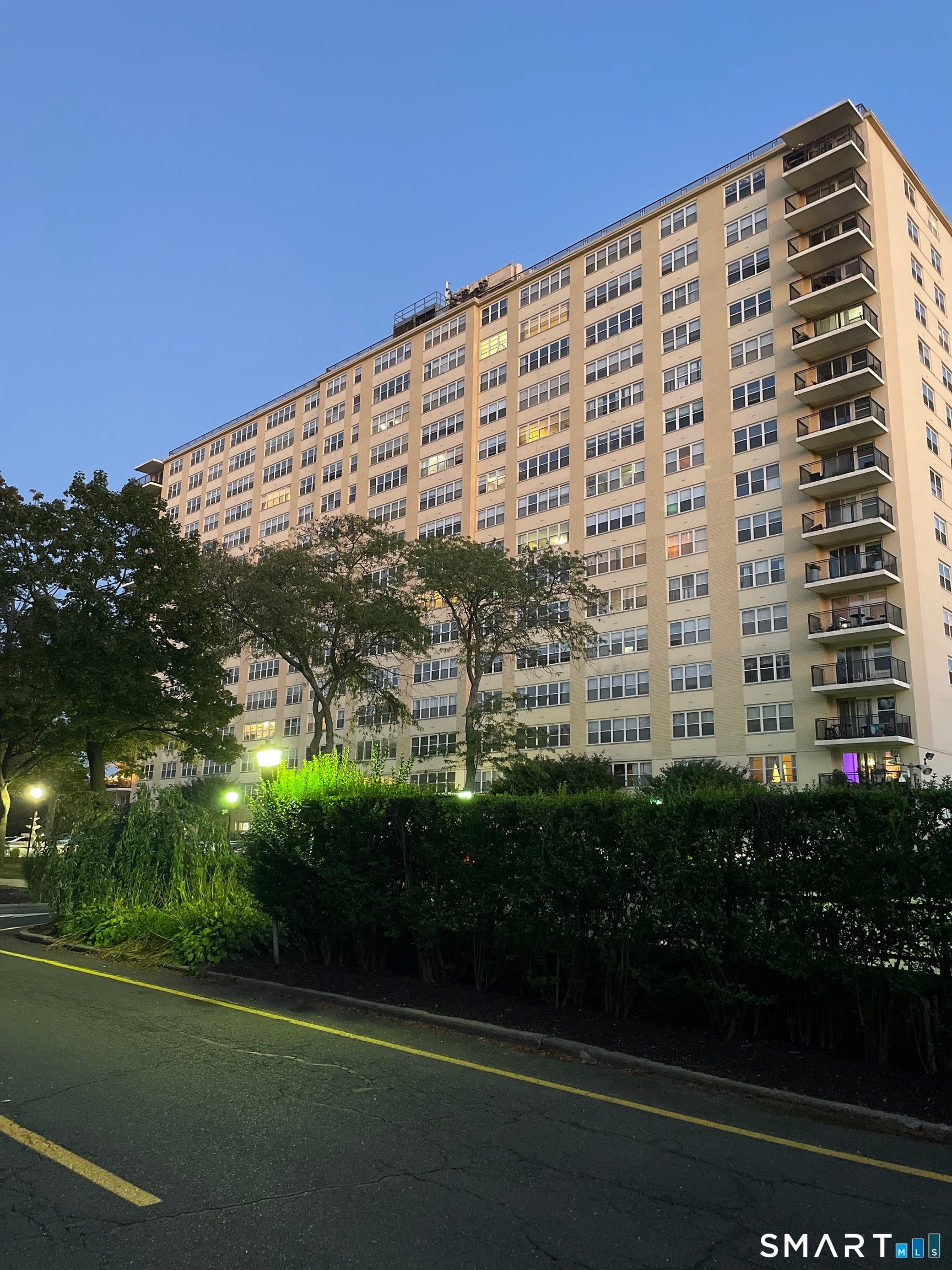 2625 Park Avenue 11P — photo
