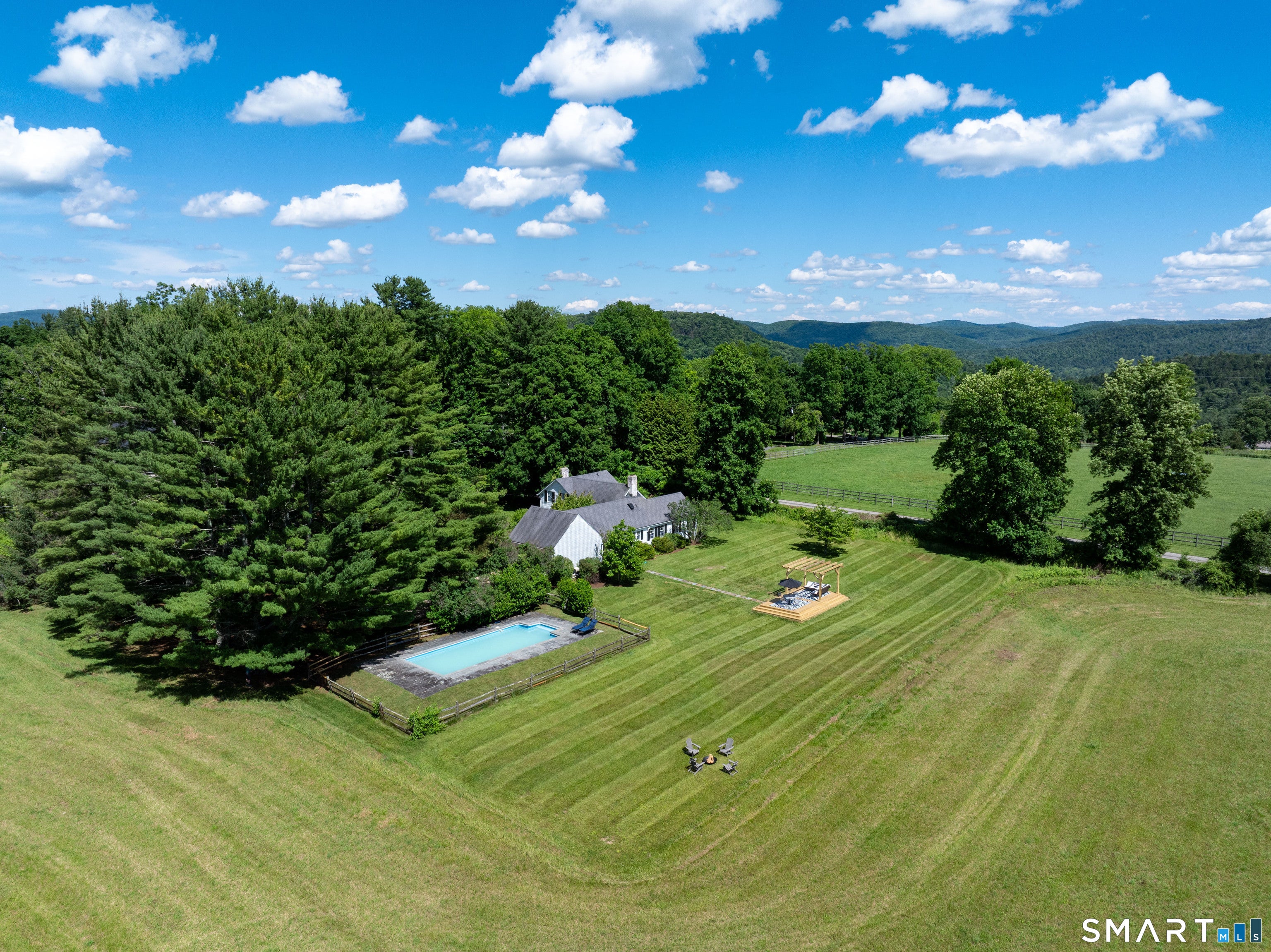 461 Wells Hill Road — photo