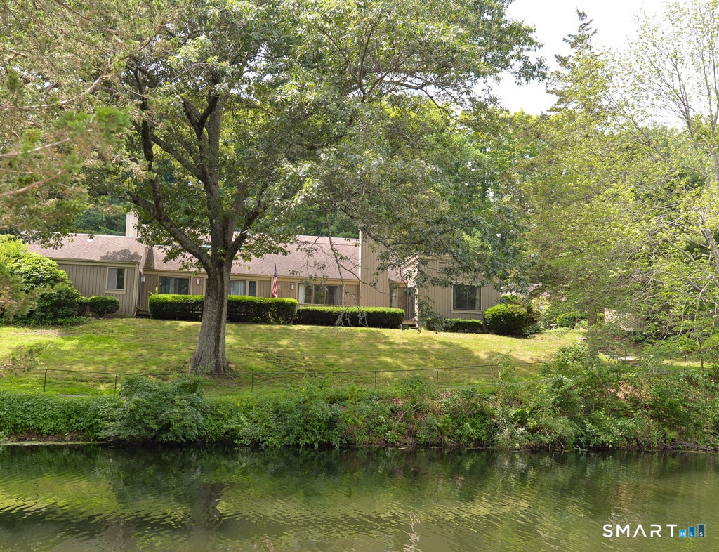 16 Heritage Village a — photo