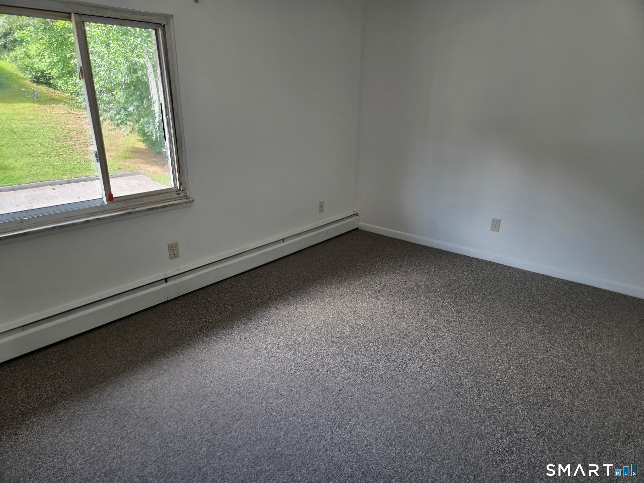 Home in Wallingford, CT 06492 — photo 3