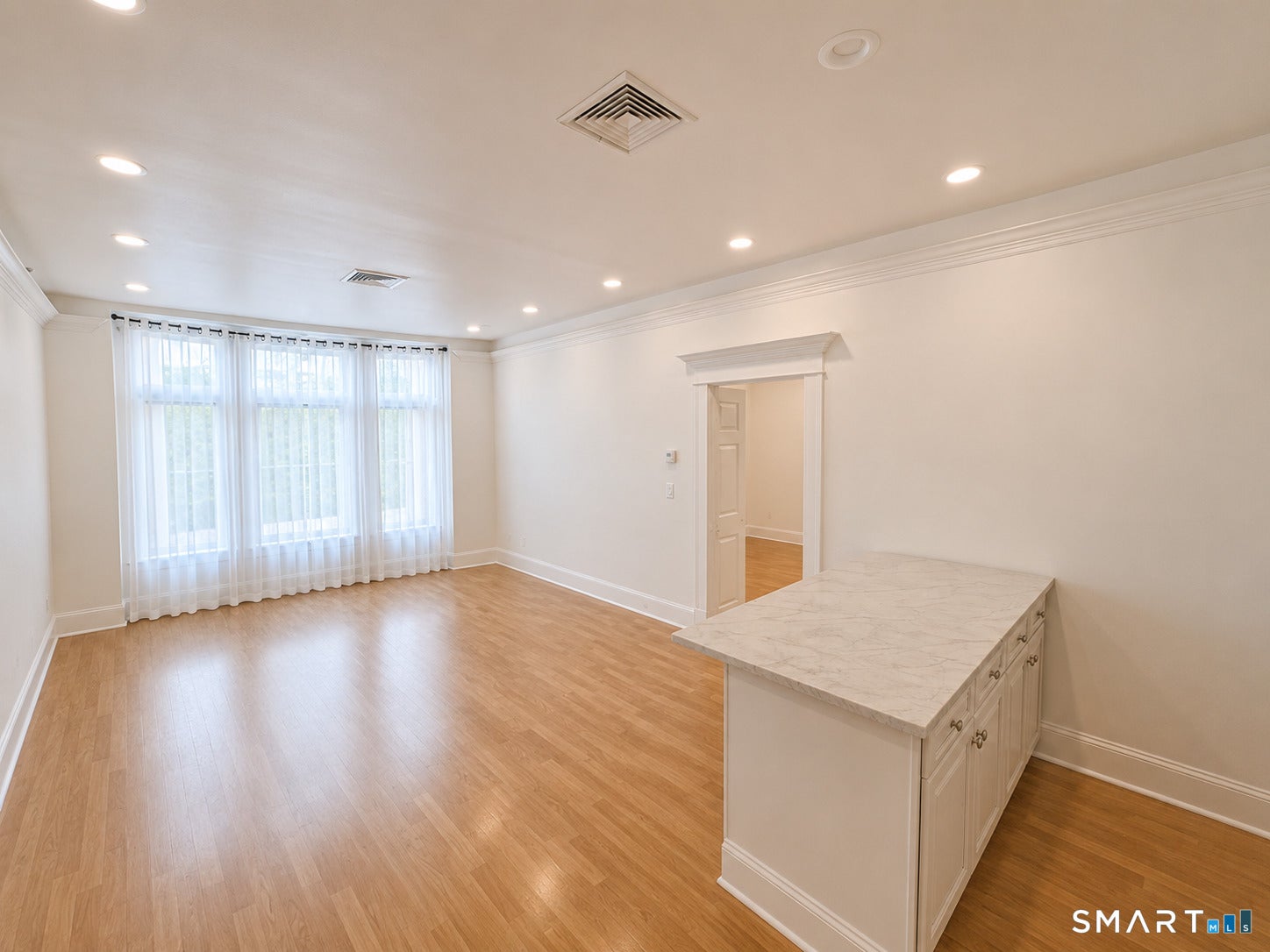 Home in New Haven, CT 06510 — photo 2