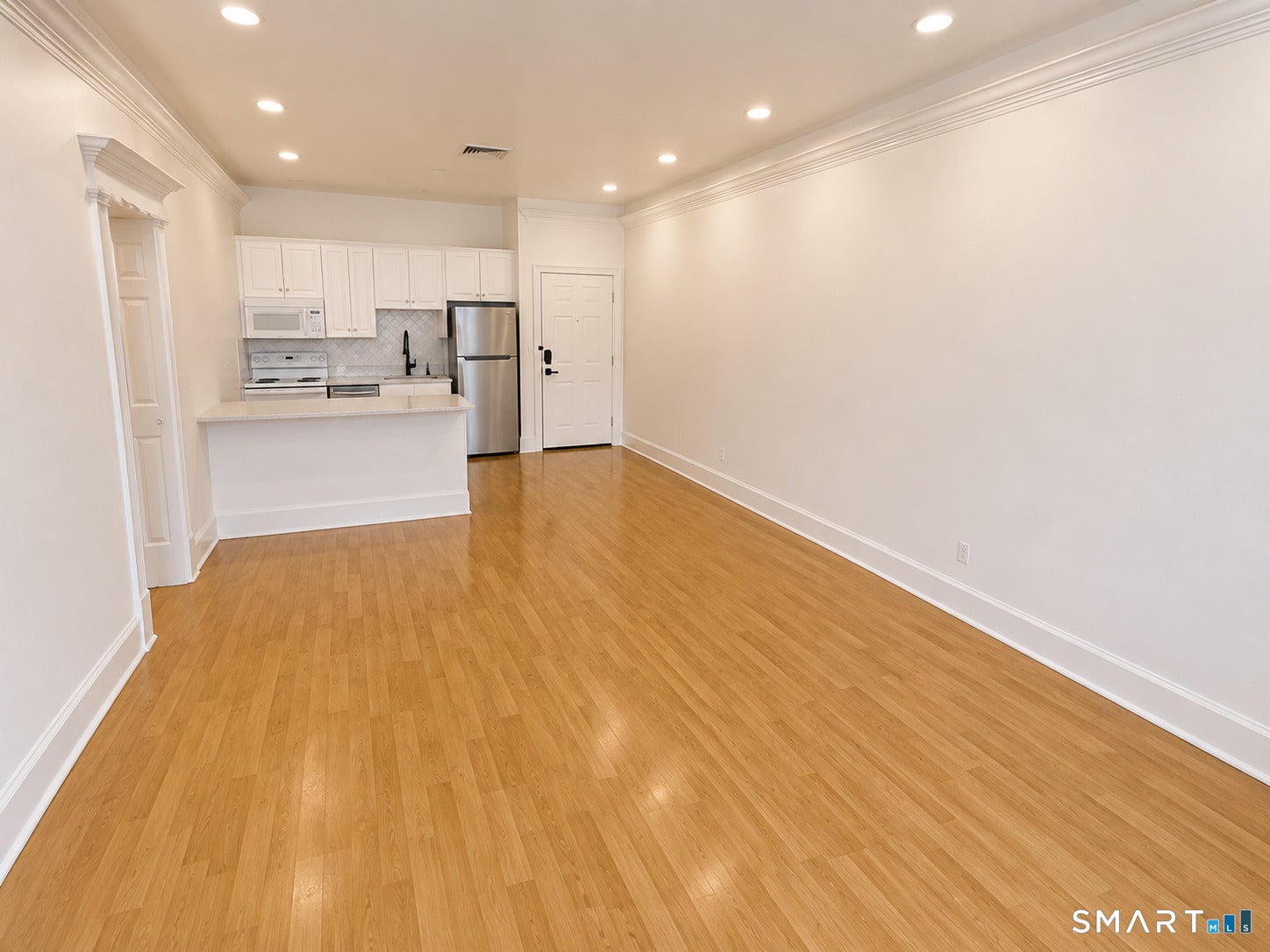 Home in New Haven, CT 06510 — photo 3