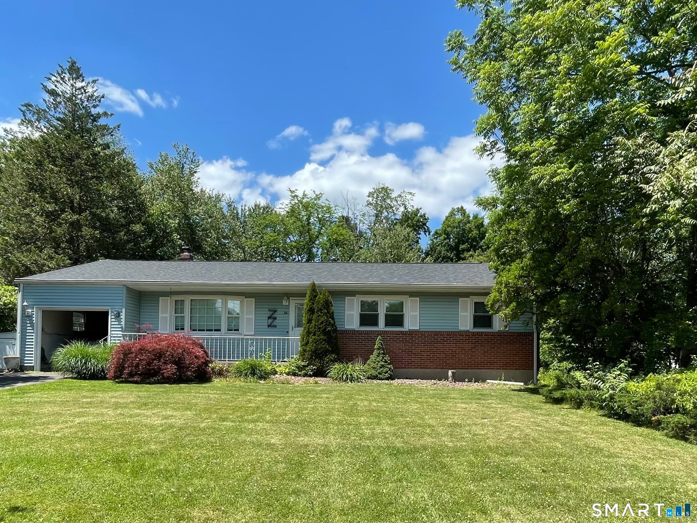 35 Woodmont Road — photo