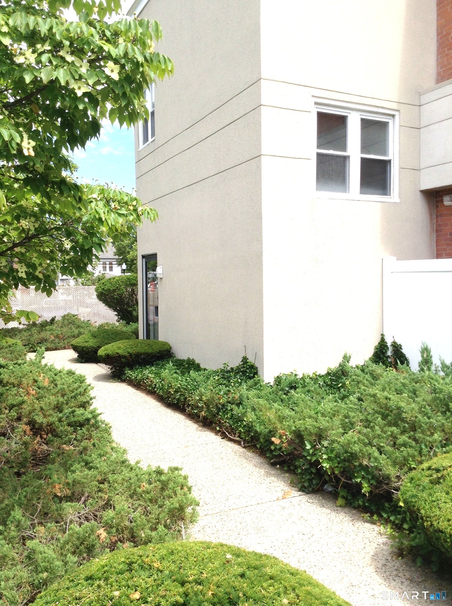 1220 Whitney Avenue 2D — photo