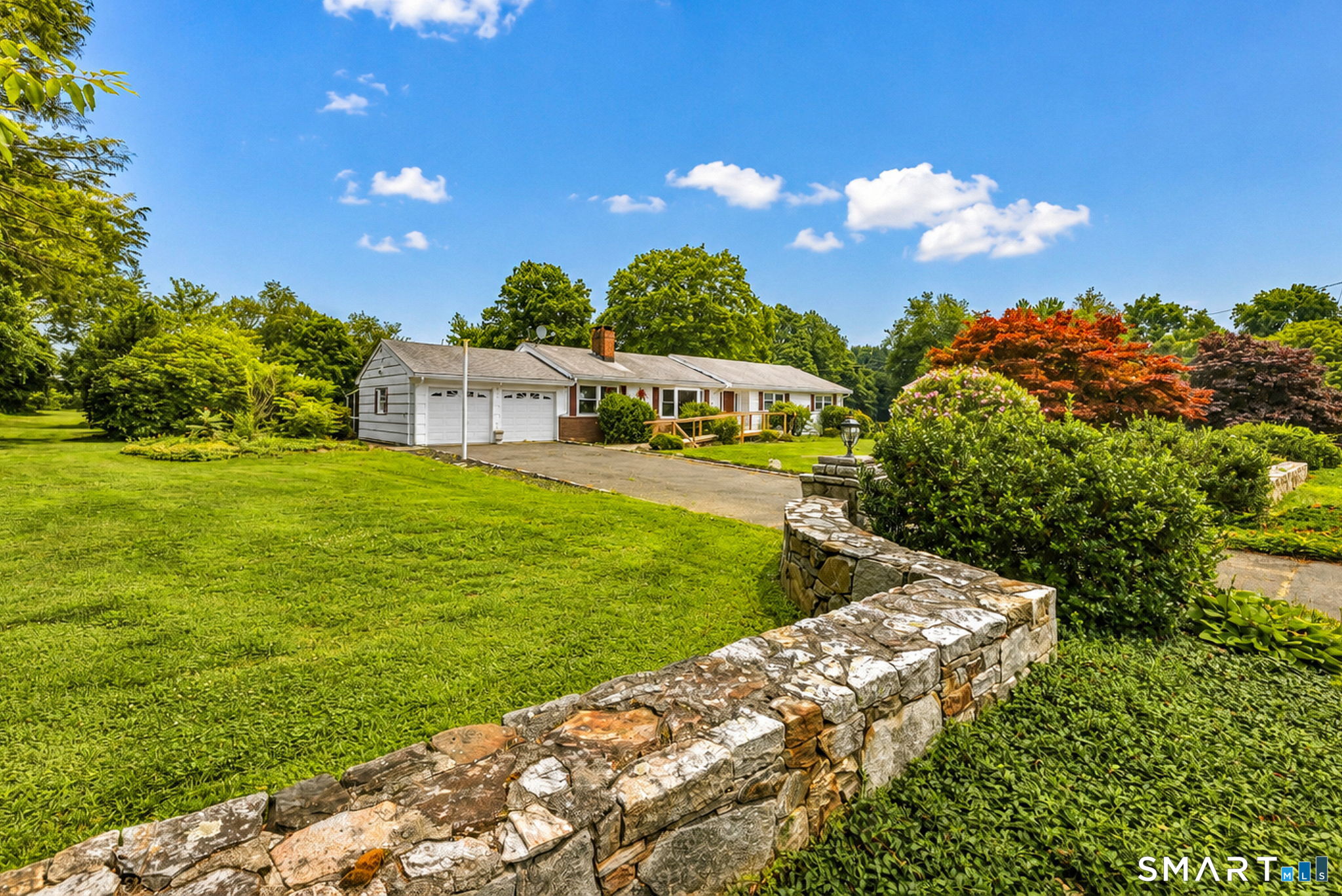 52 Lauderdale Drive — photo
