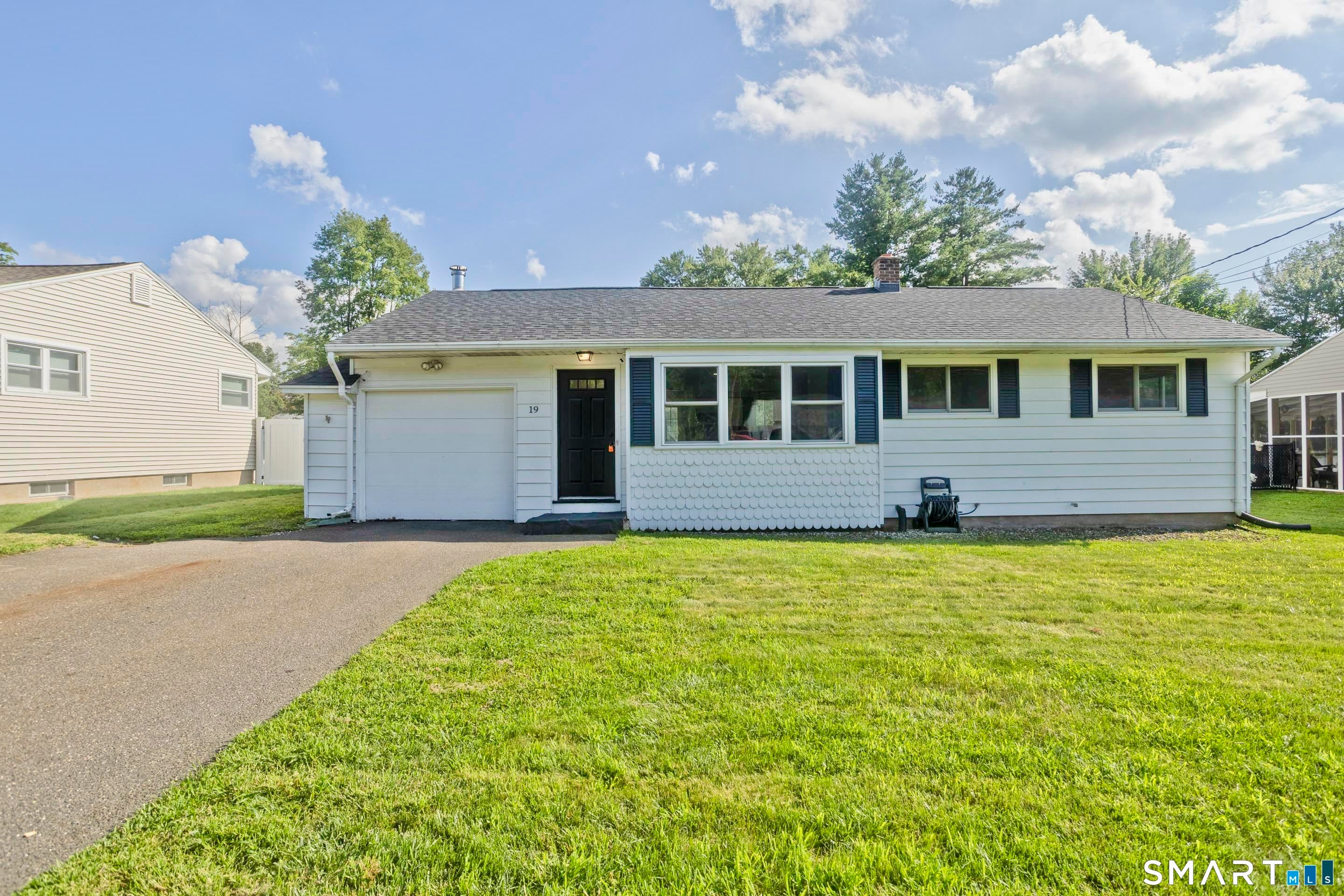 19 Yale Drive — photo