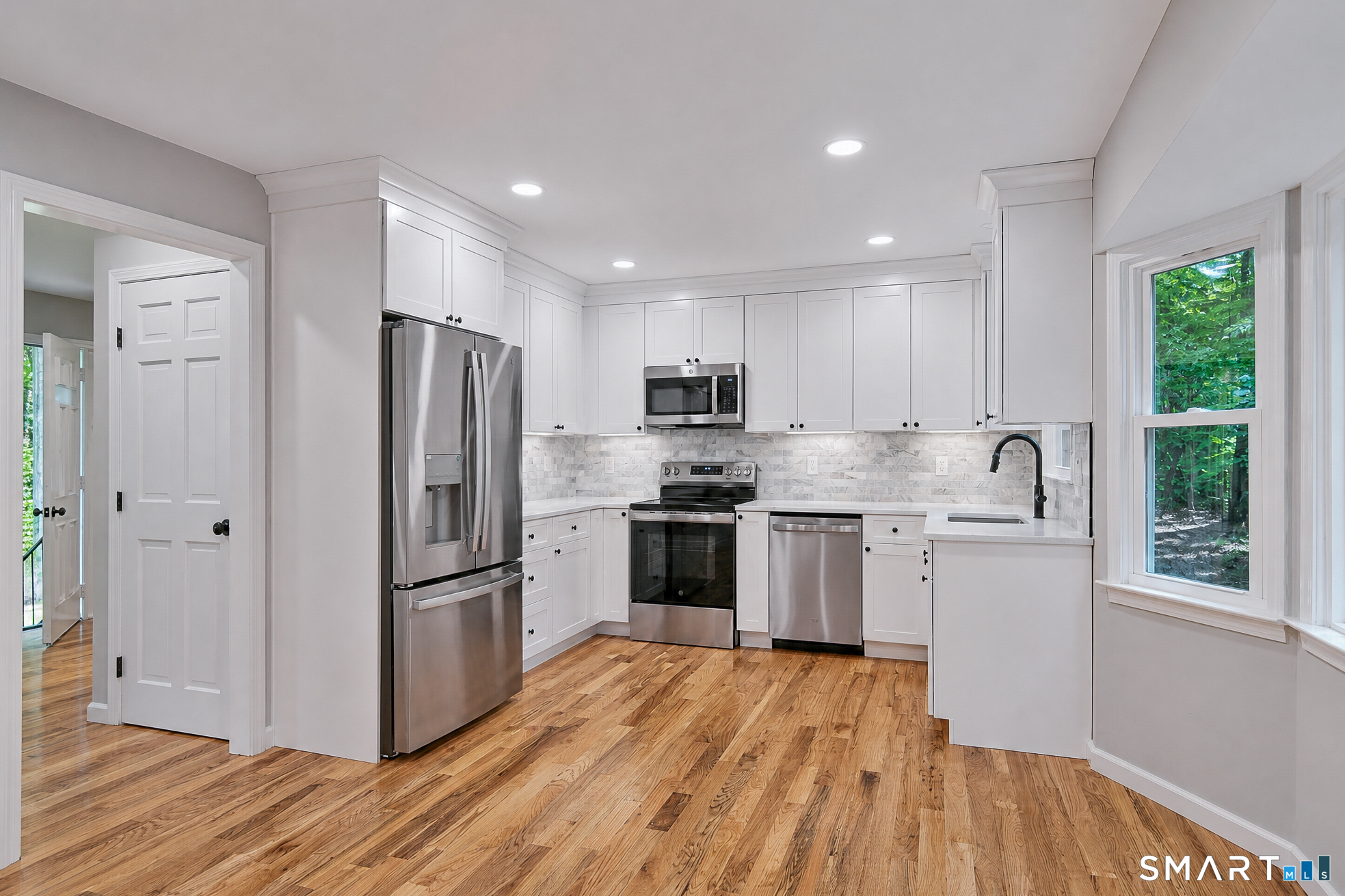 10 Leopard Drive, Newtown, CT 06482 — photo 3