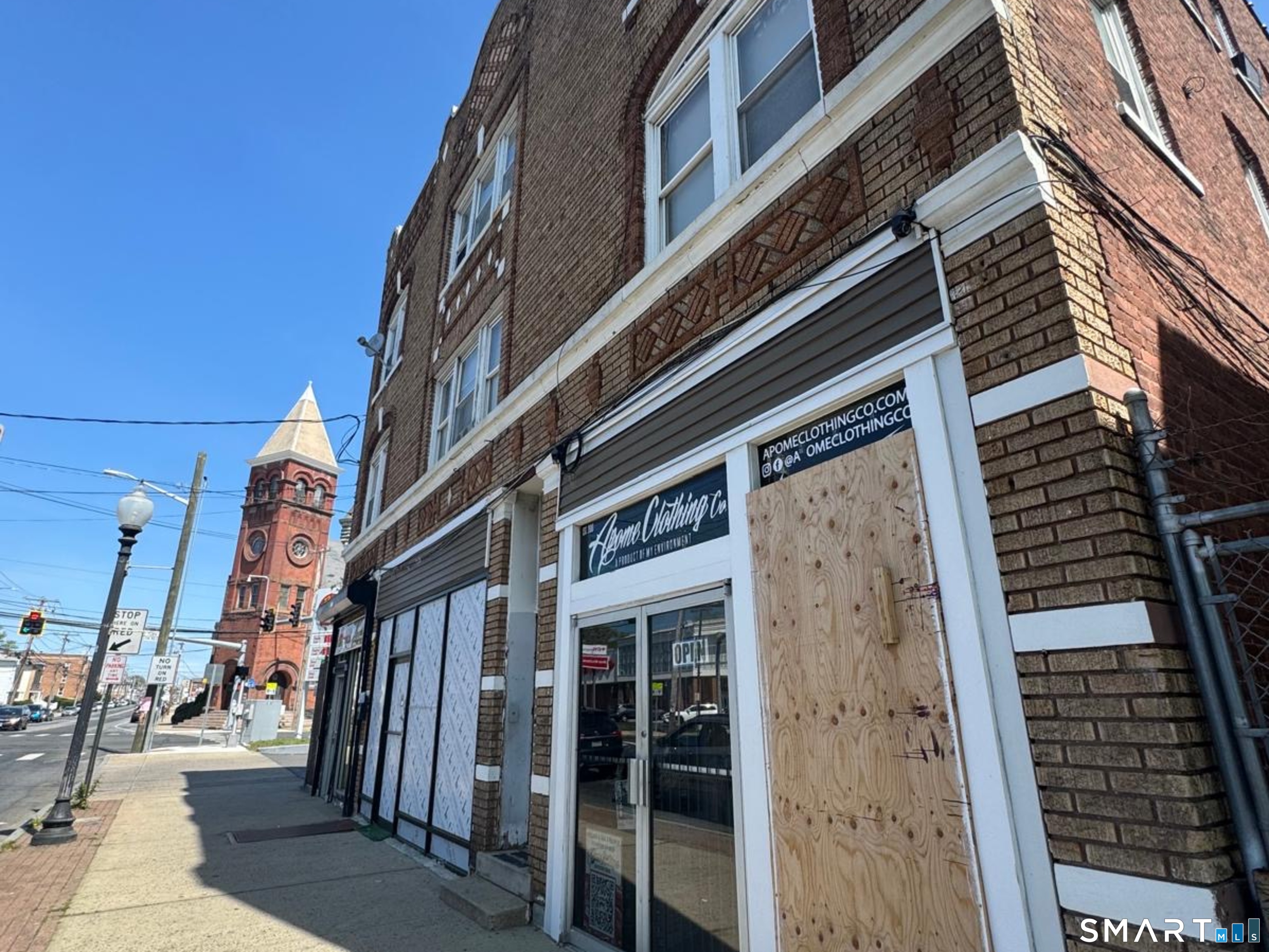 2068 Main Street B1 — photo