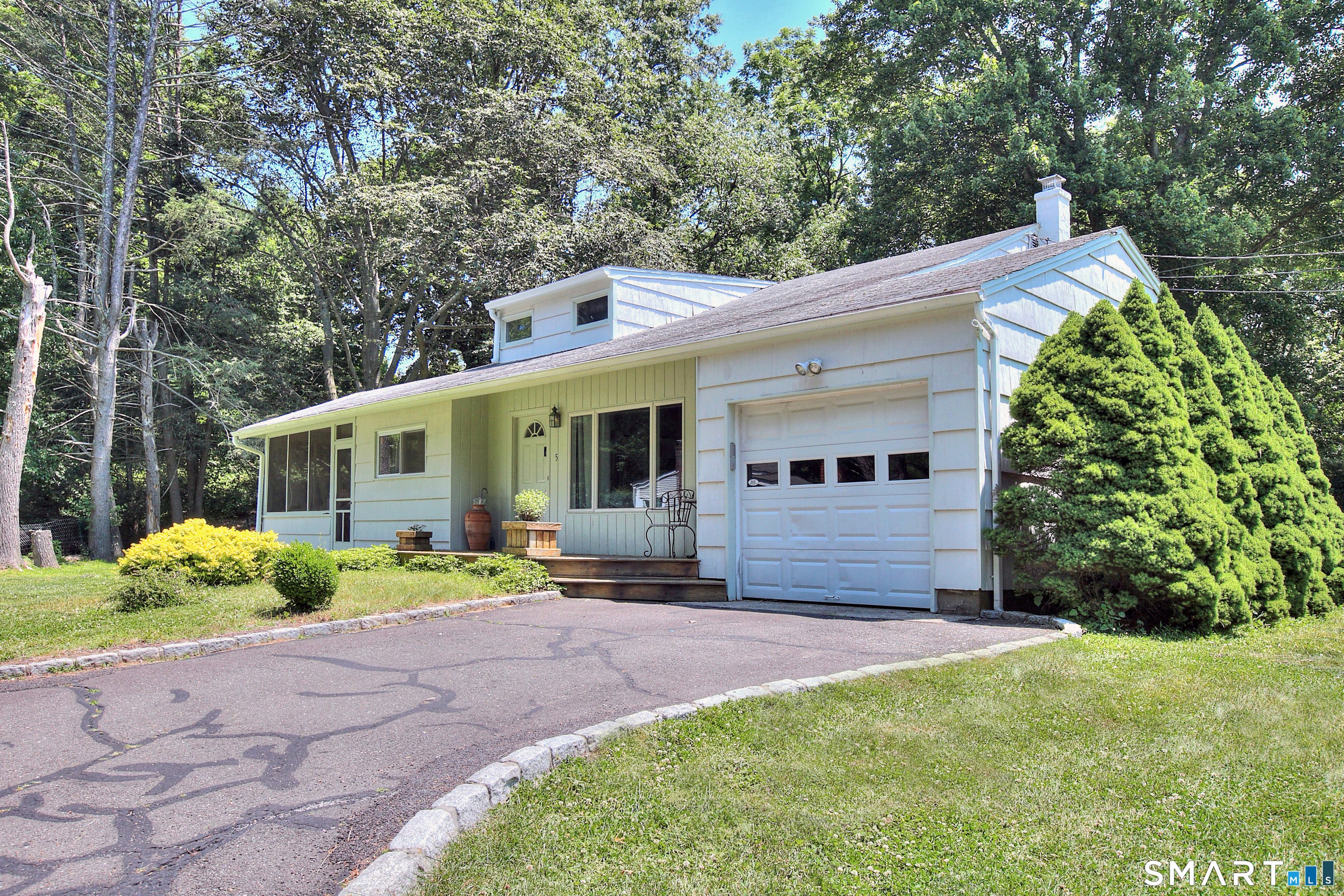 5 Guyer Road — photo