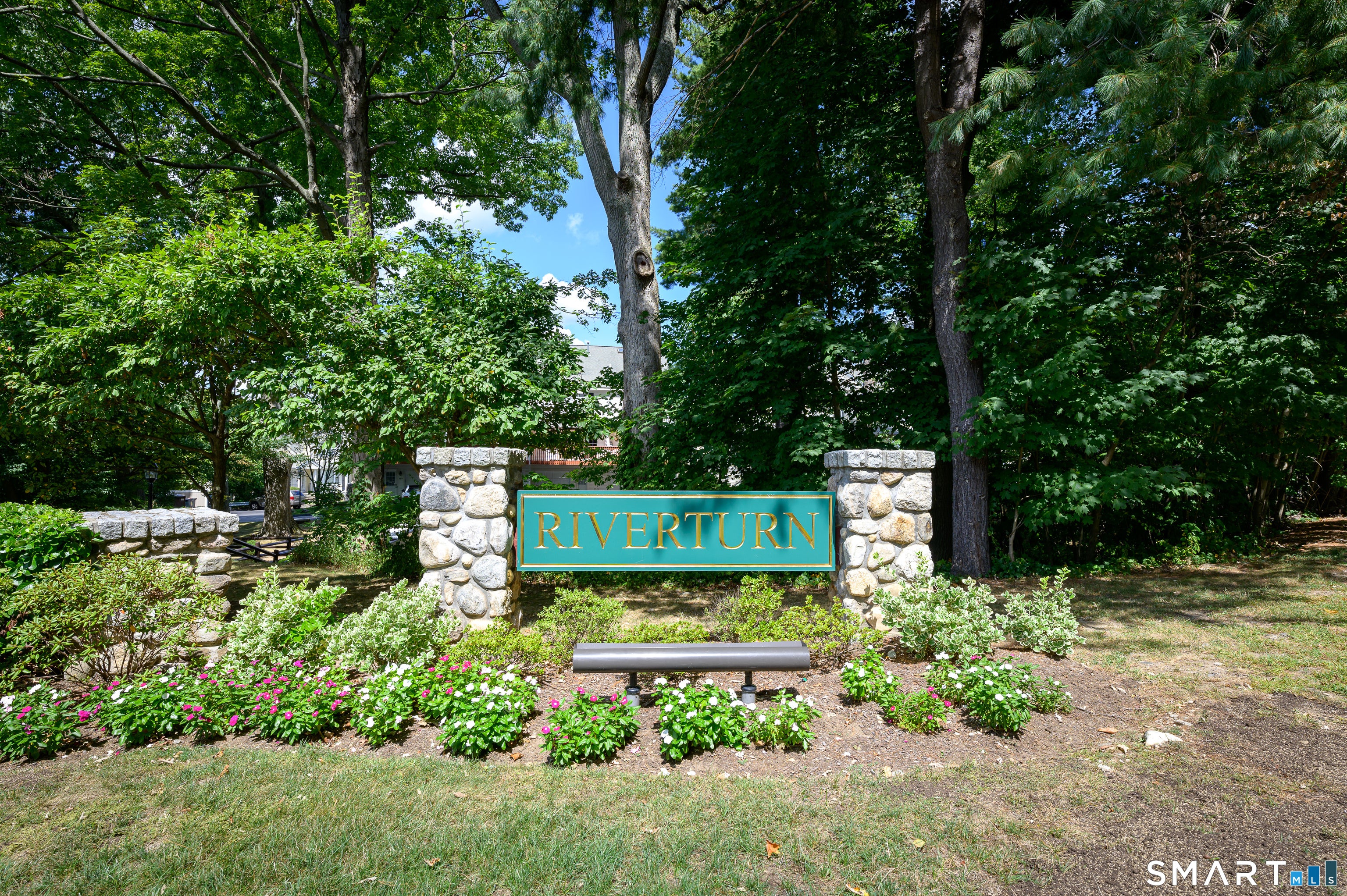 180 Turn Of River Road 1B — photo