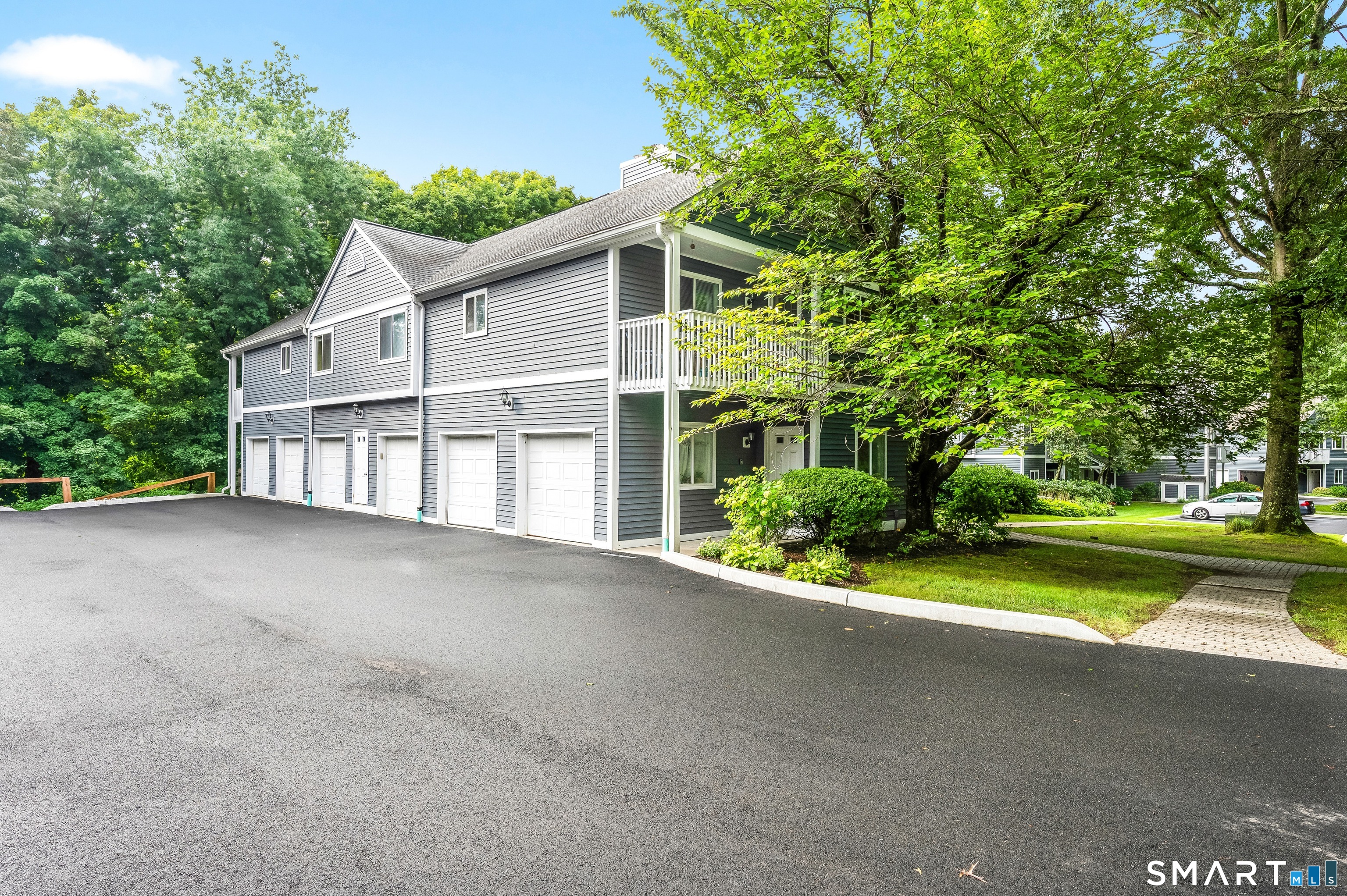 215 Windgate Circle E, Monroe, CT 06468 — photo 2