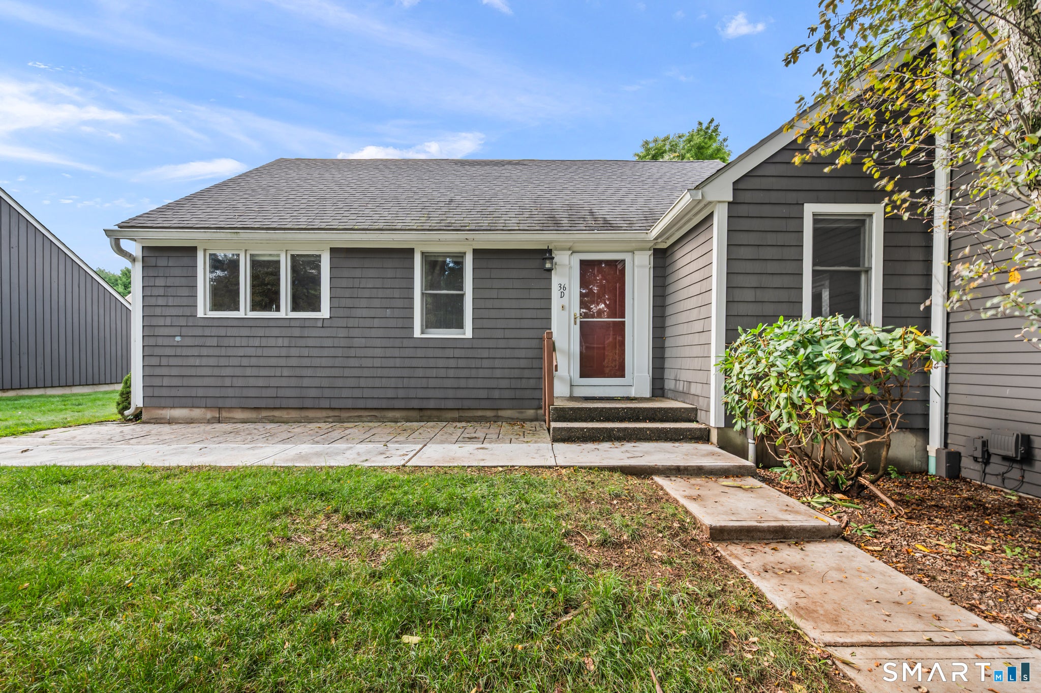 36 Charter Oak Square D — photo
