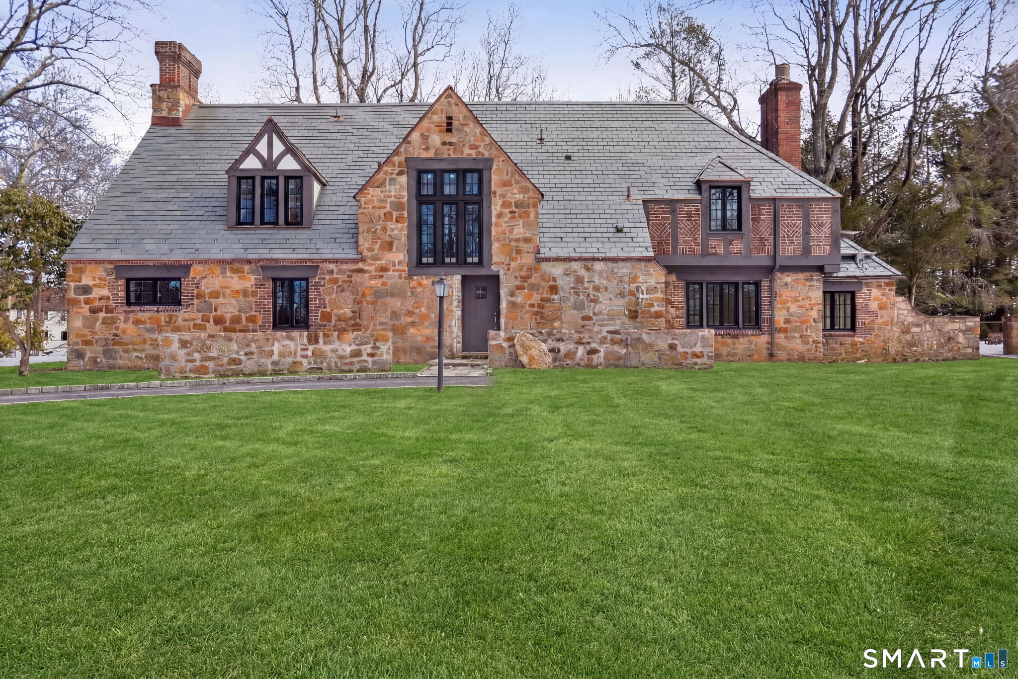 1085 Ridge Road, Hamden, CT 06517