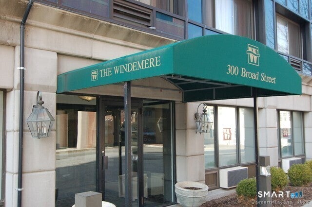 300 Broad Street 303 — photo