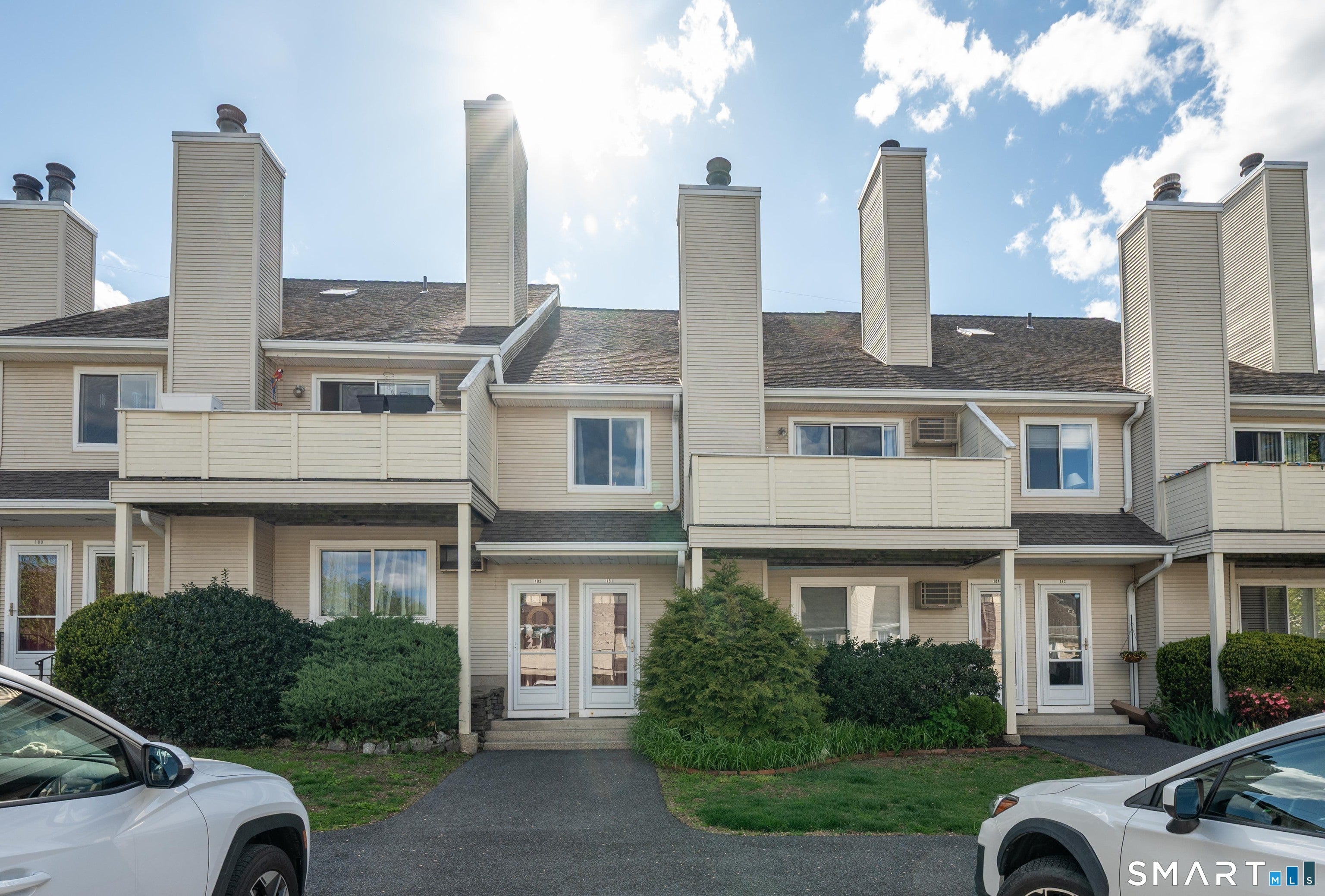 182 Willow Springs 182 — photo