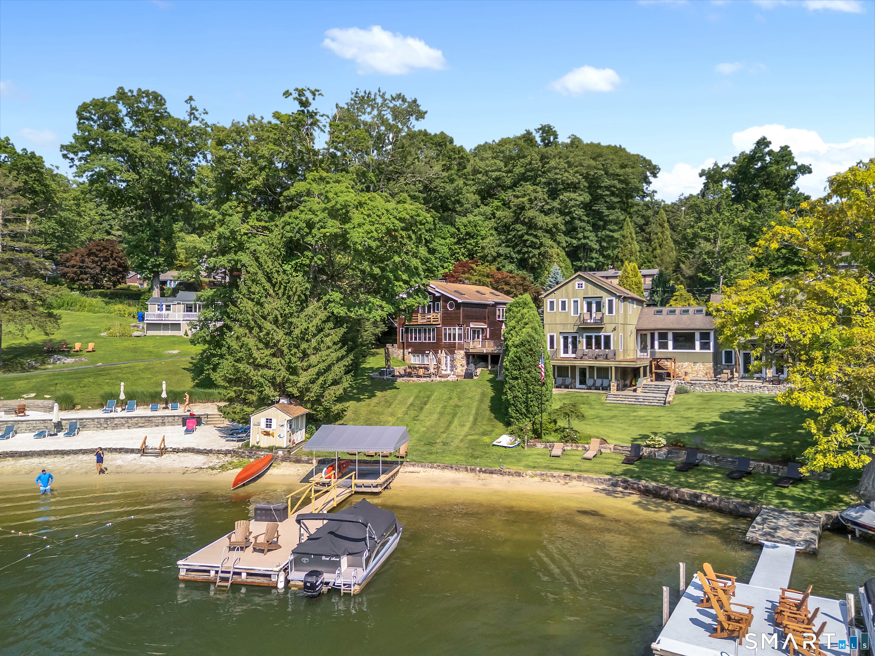 28 Lake Drive — photo
