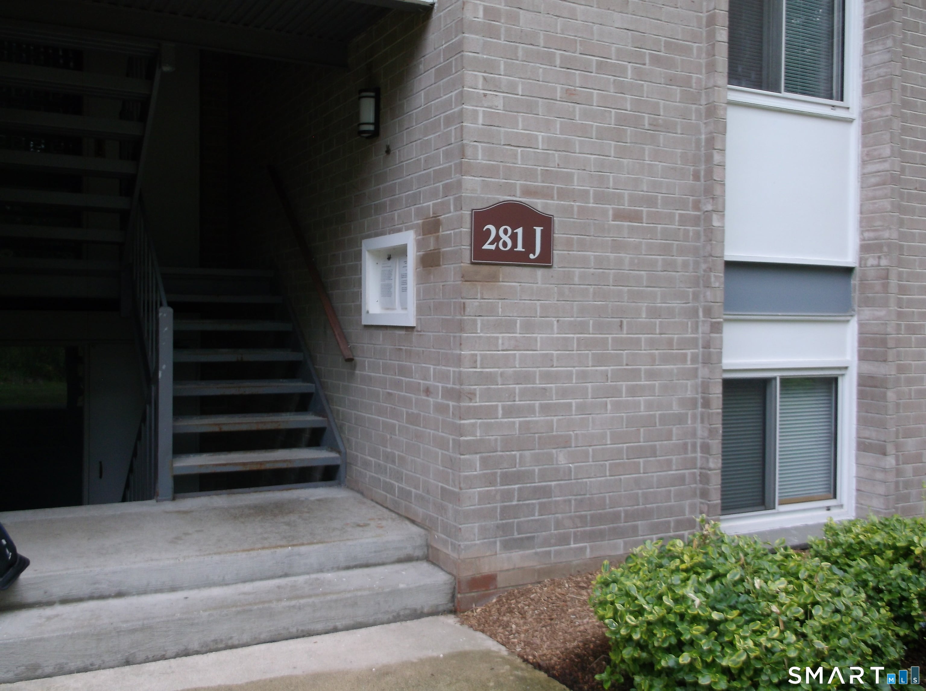 281 Gardner Avenue J4 — photo