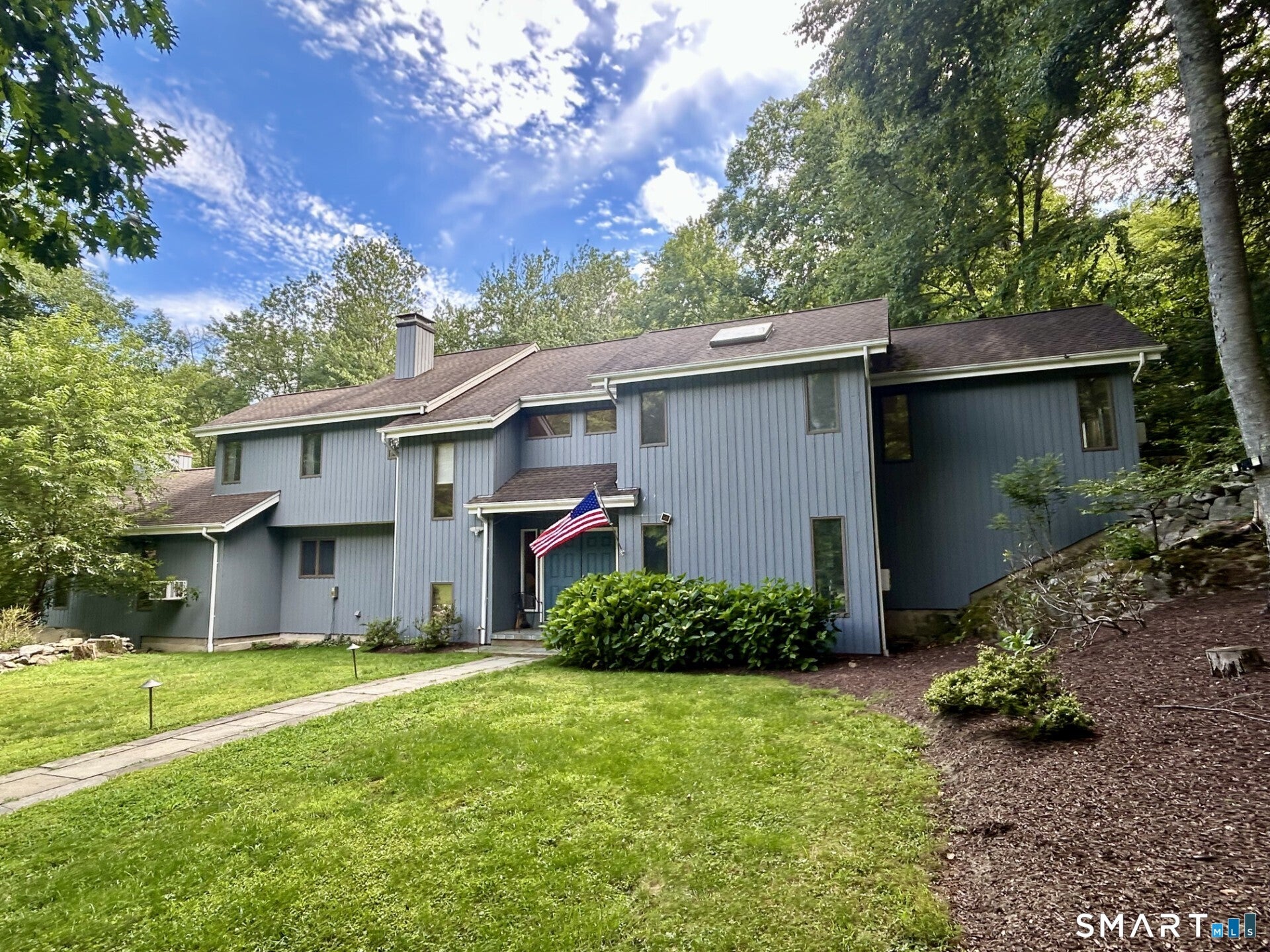 4 Deerfield Road — photo