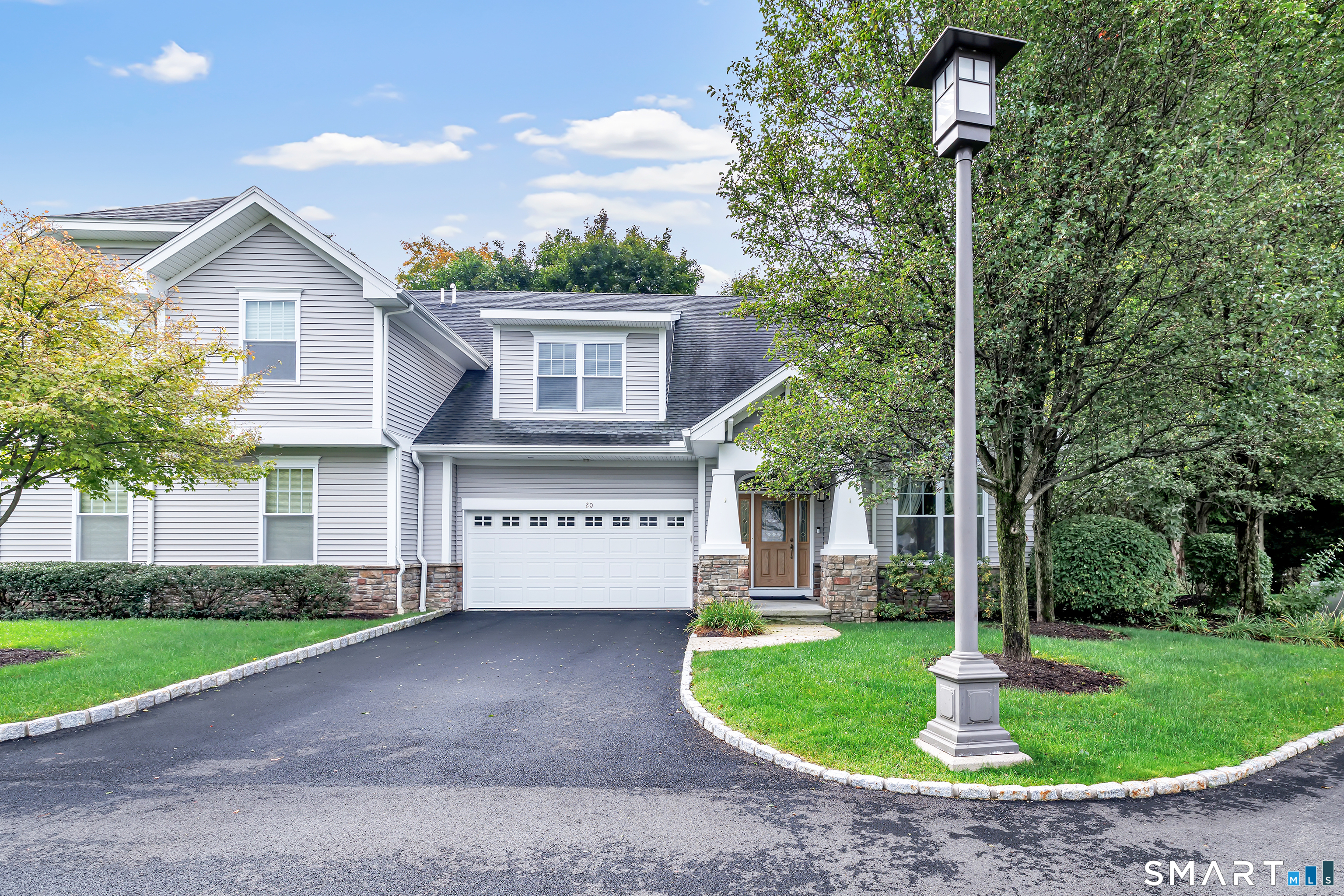 20 Penny Lane 20 — photo