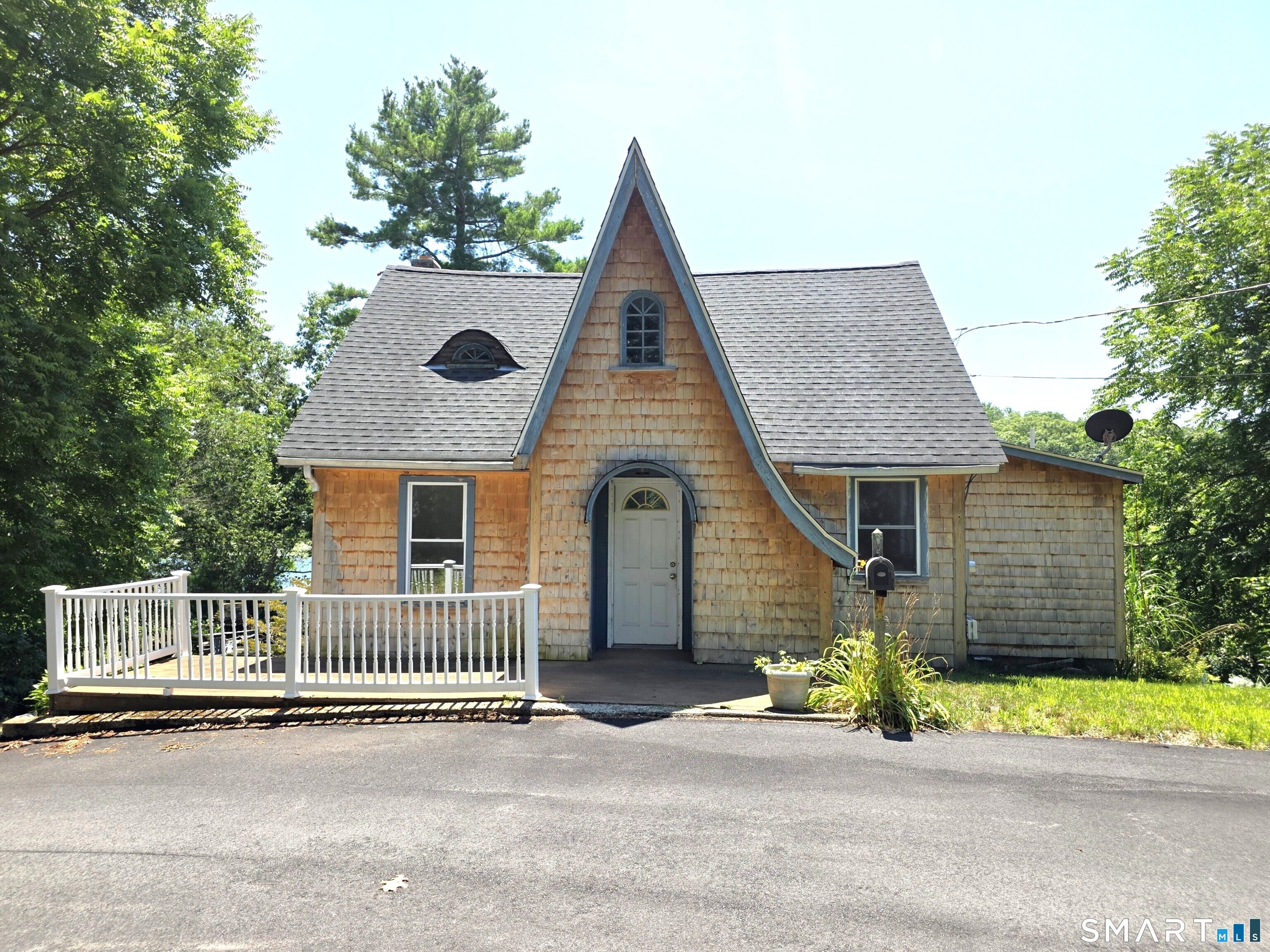 139 Lake Road — photo