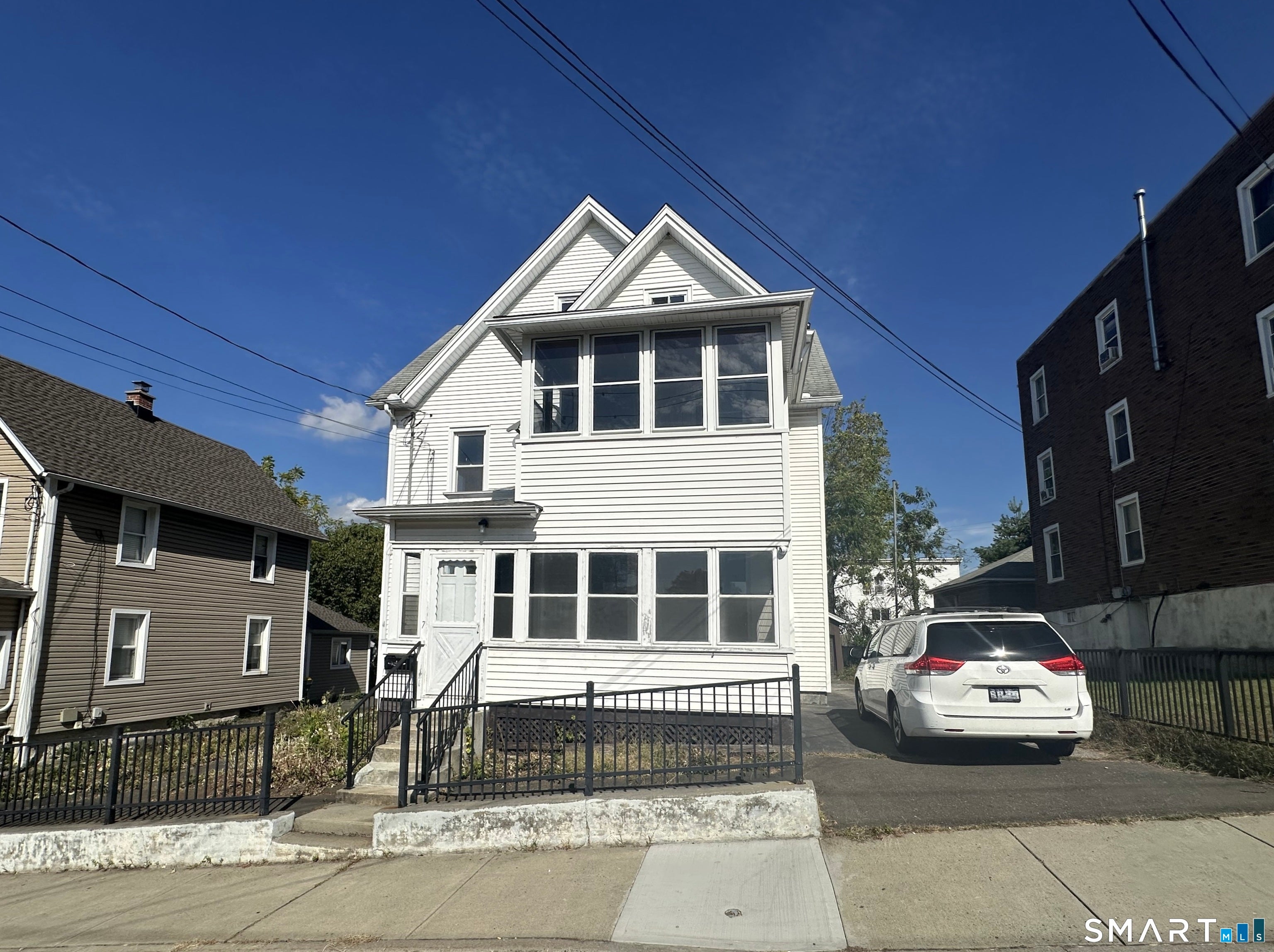 7 Hill Street 2 — photo