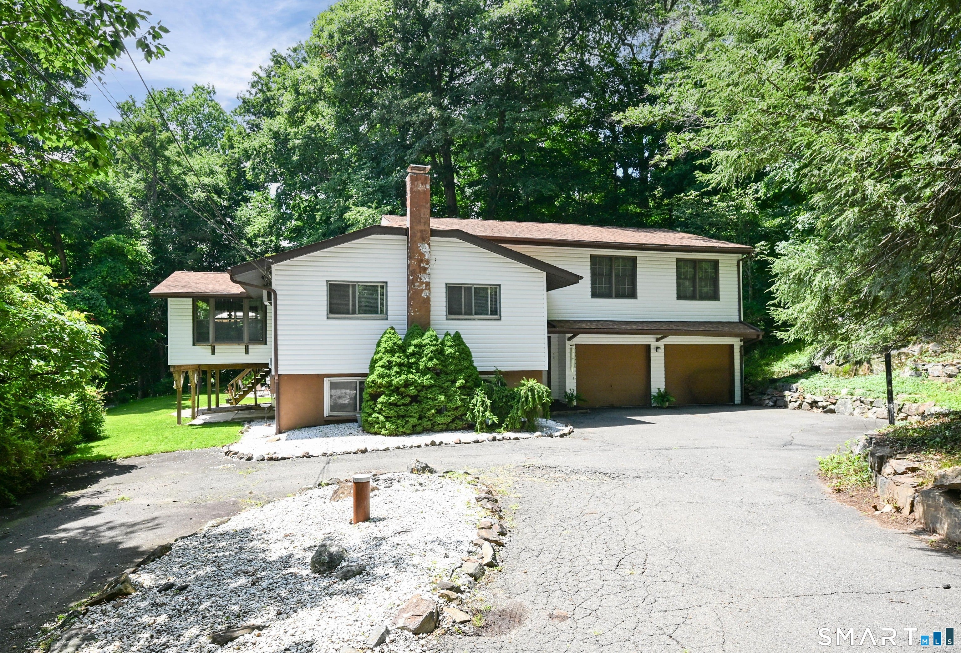 42 Linda Lane — photo