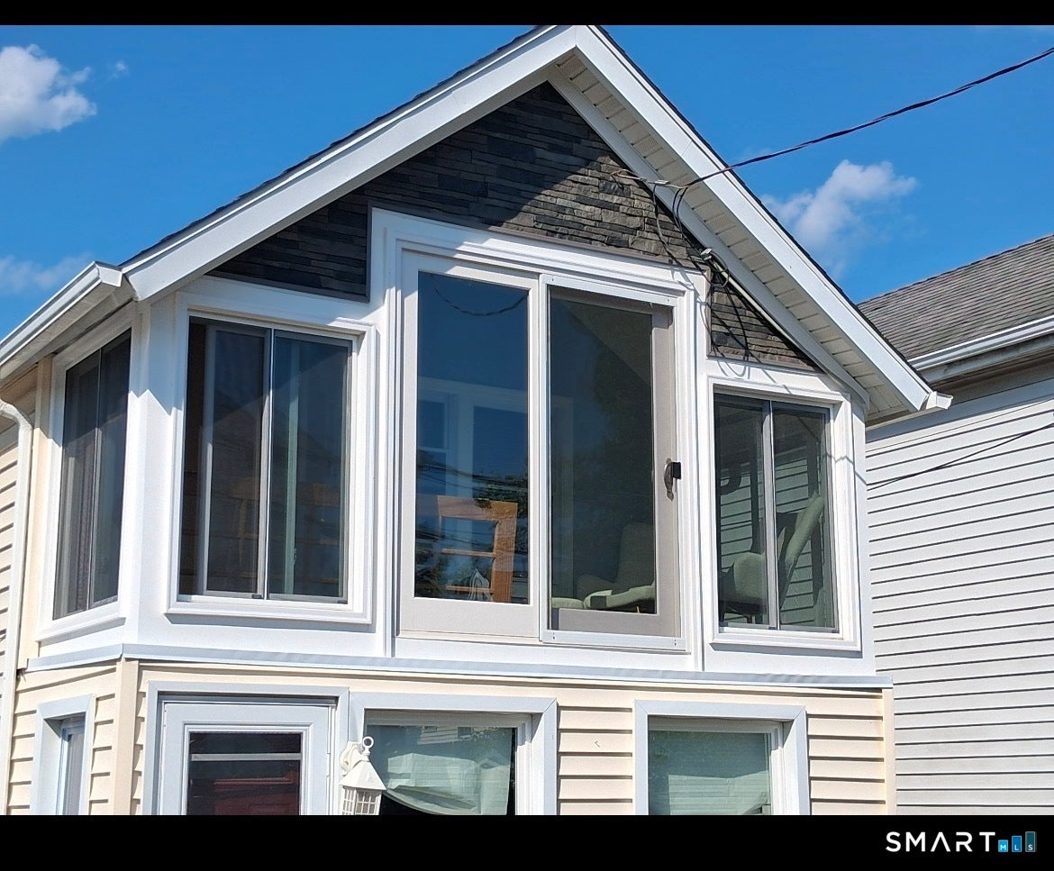 9 Wood Avenue — photo