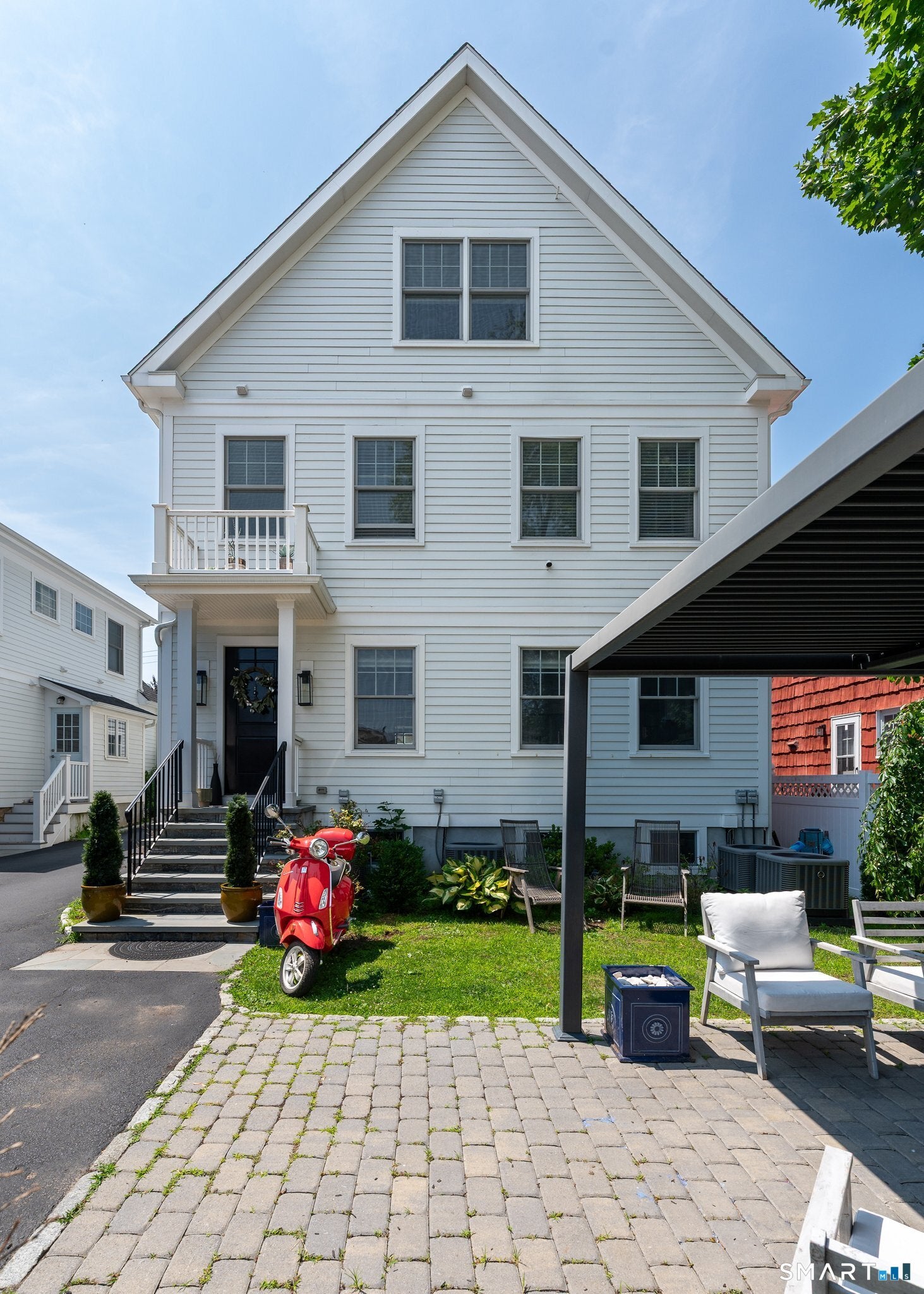 994 Shippan Avenue B — photo