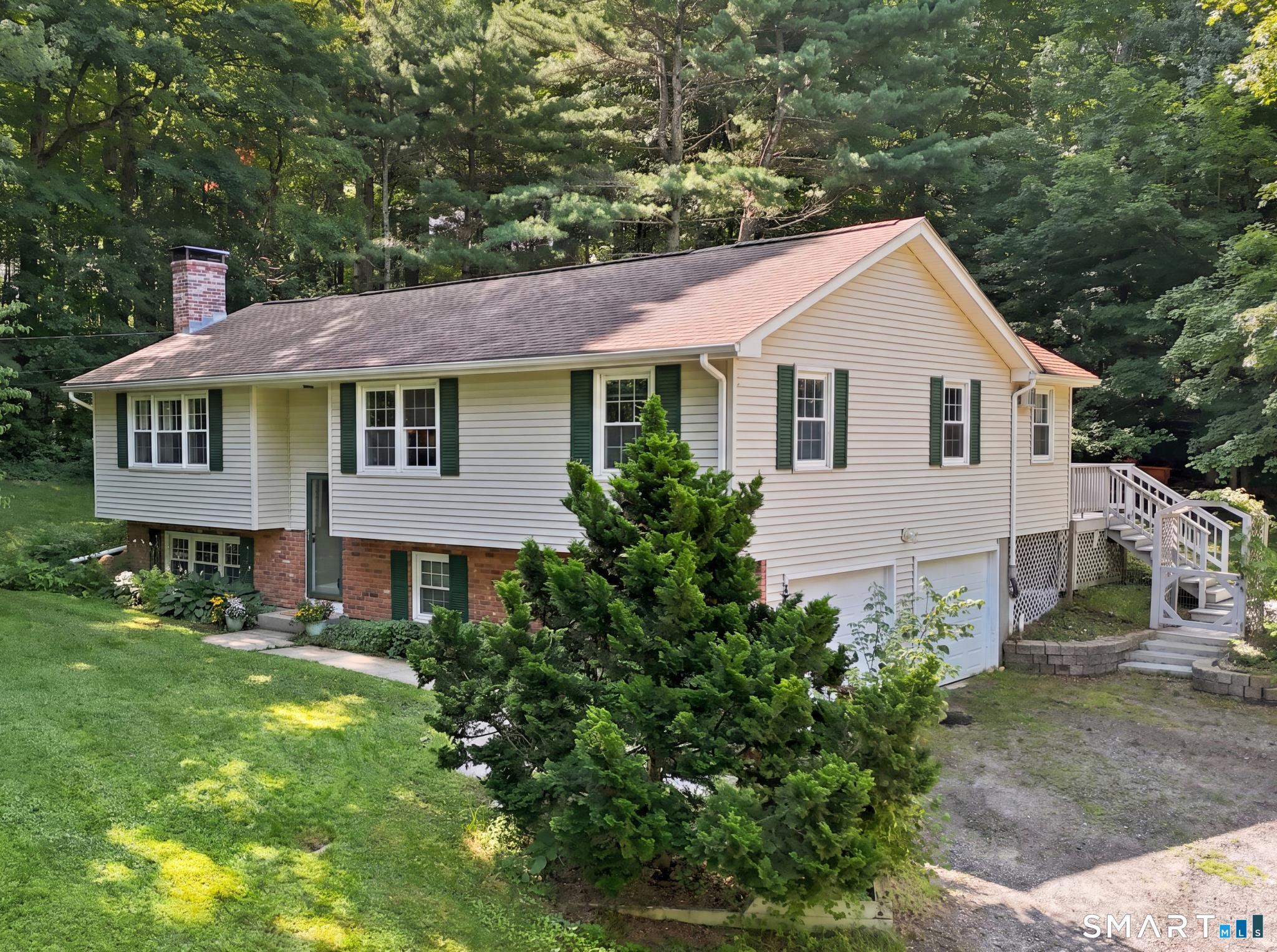 329 Buckley Highway — photo