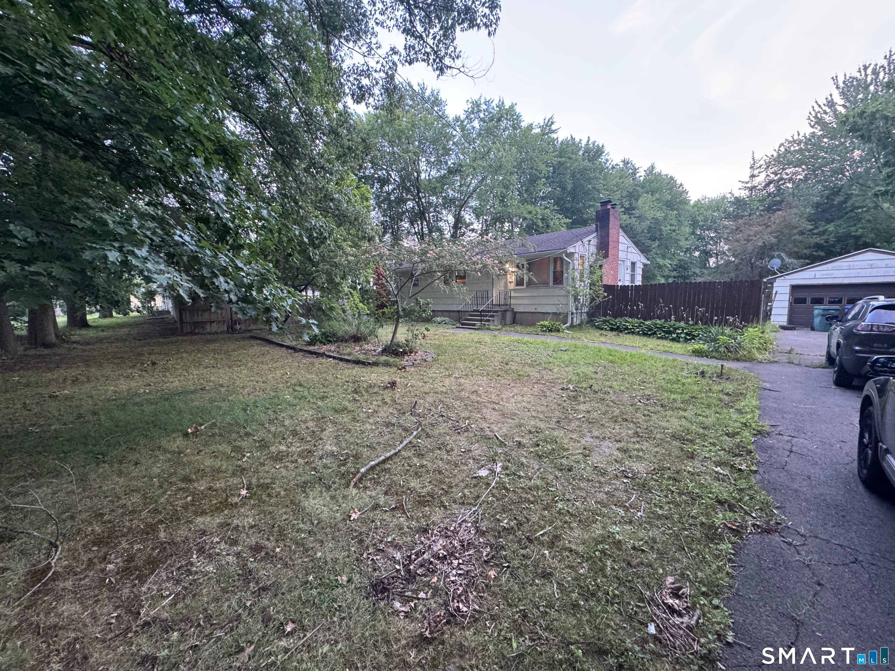 712 Woodin Street — photo