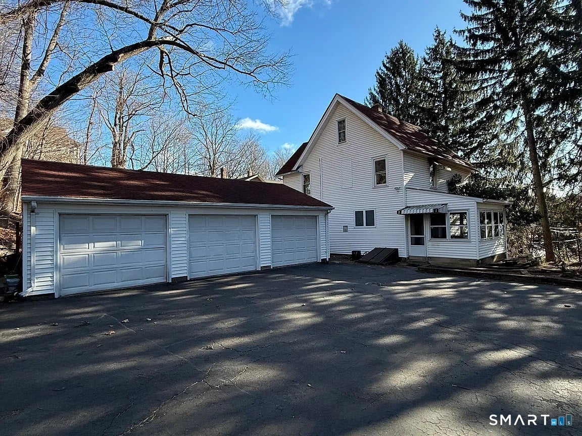 57 Ingraham Street — photo