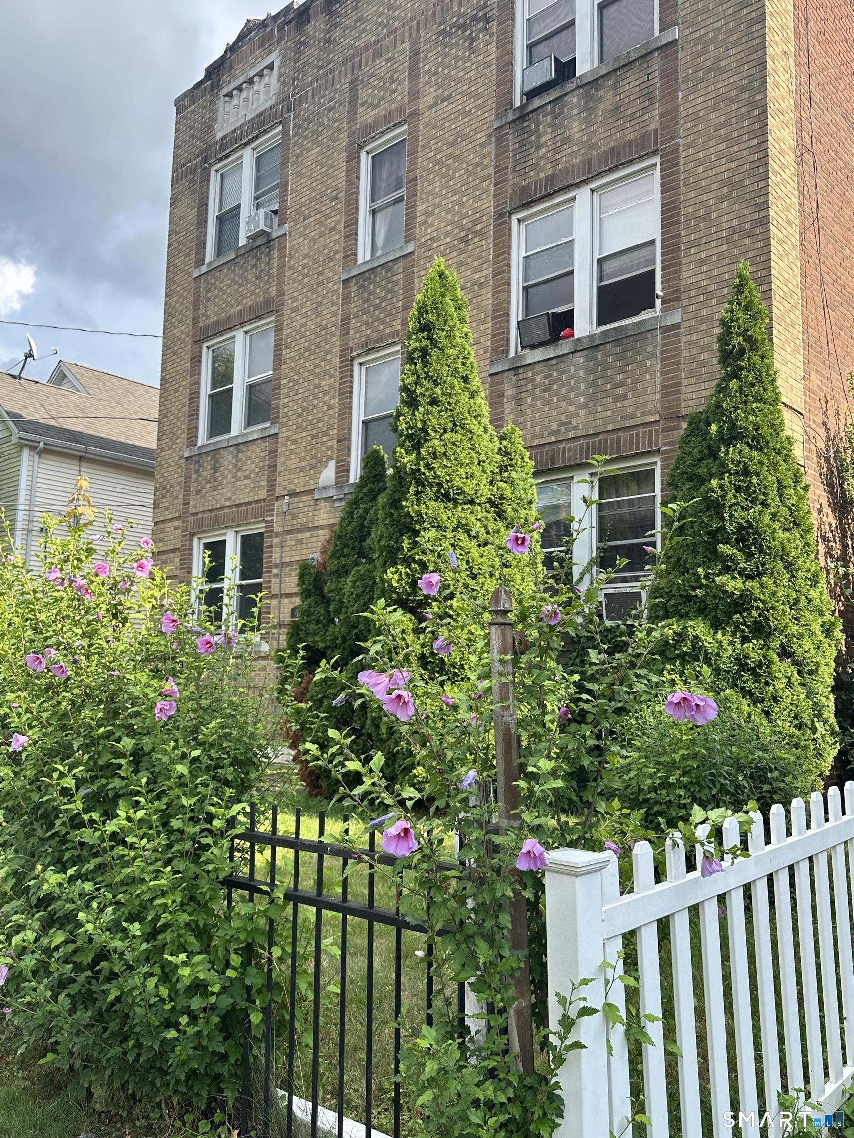 45 School Street 2W — photo