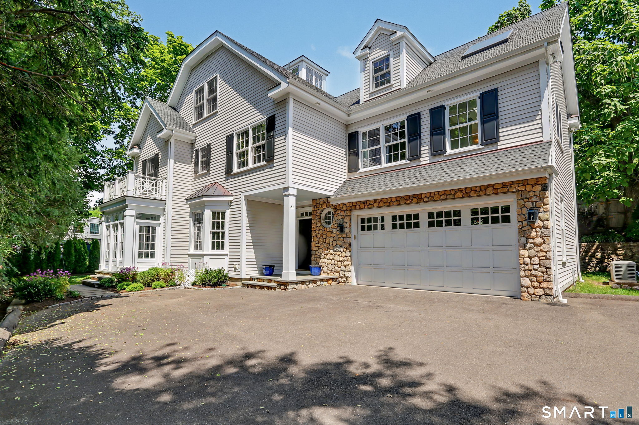 31 Richmond Hill Road 31 — photo